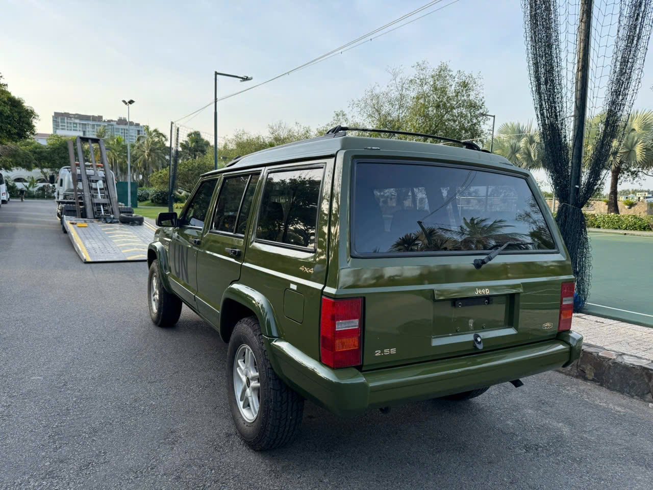 Ông Đặng Lê Nguyên Vũ lại có thêm 'hàng độc': SUV địa hình Jeep Cherokee gần 25 năm tuổi chỉ mới đi hơn 1.600km- Ảnh 4.