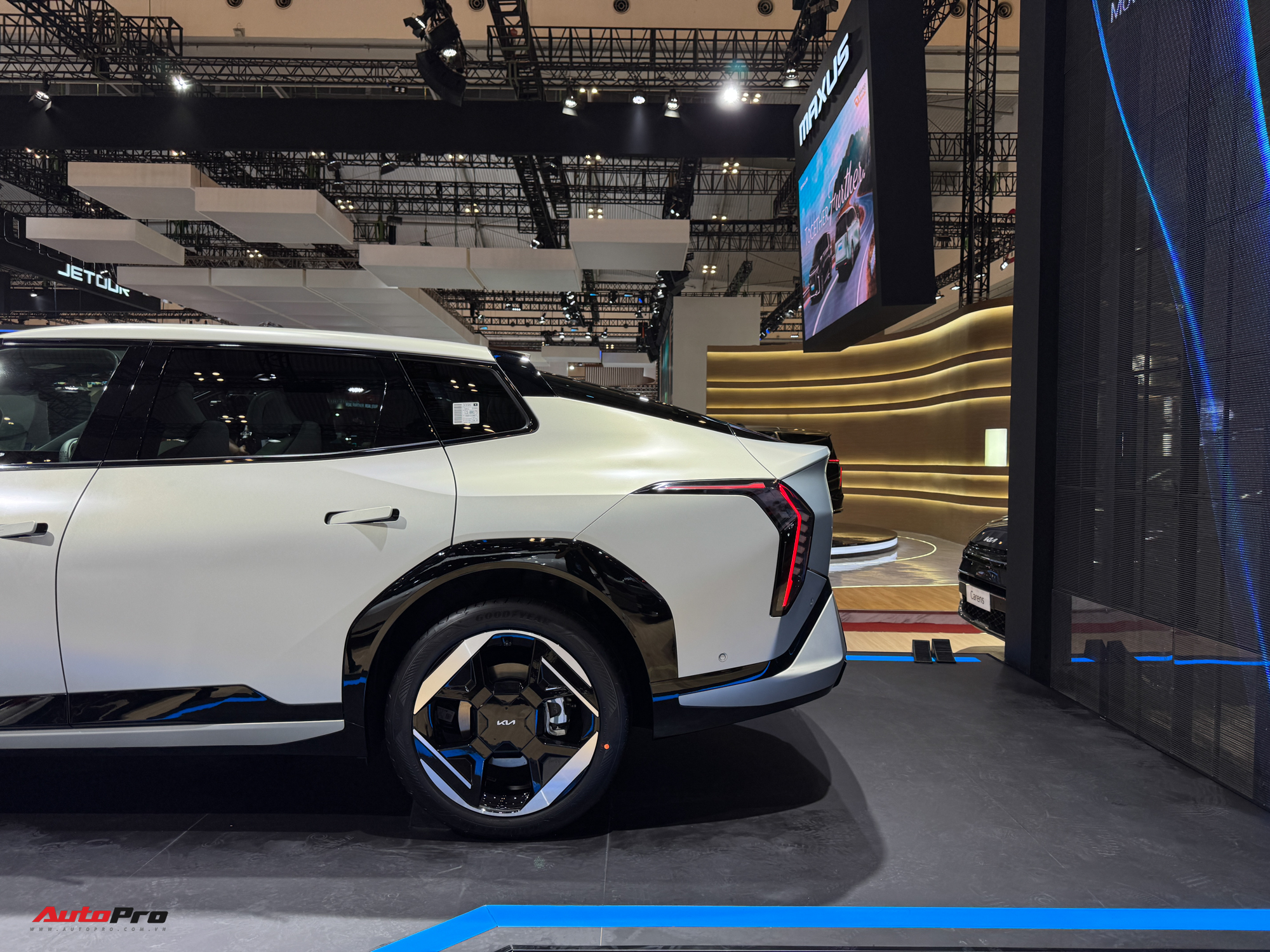 Kia EV4 ra mắt Đông Nam Á: Chạy tối đa 630km/sạc, nếu về Việt Nam đủ chạy từ Hà Nội tới Quảng Trị- Ảnh 8.