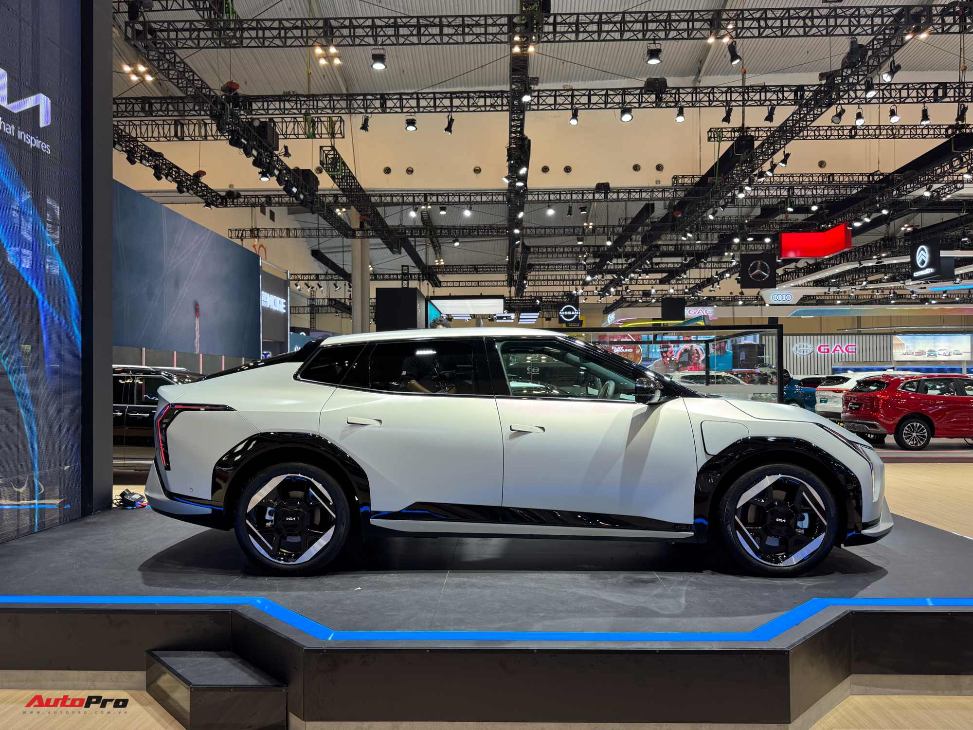 Kia EV4 ra mắt Đông Nam Á: Chạy tối đa 630km/sạc, nếu về Việt Nam đủ chạy từ Hà Nội tới Quảng Trị- Ảnh 6.