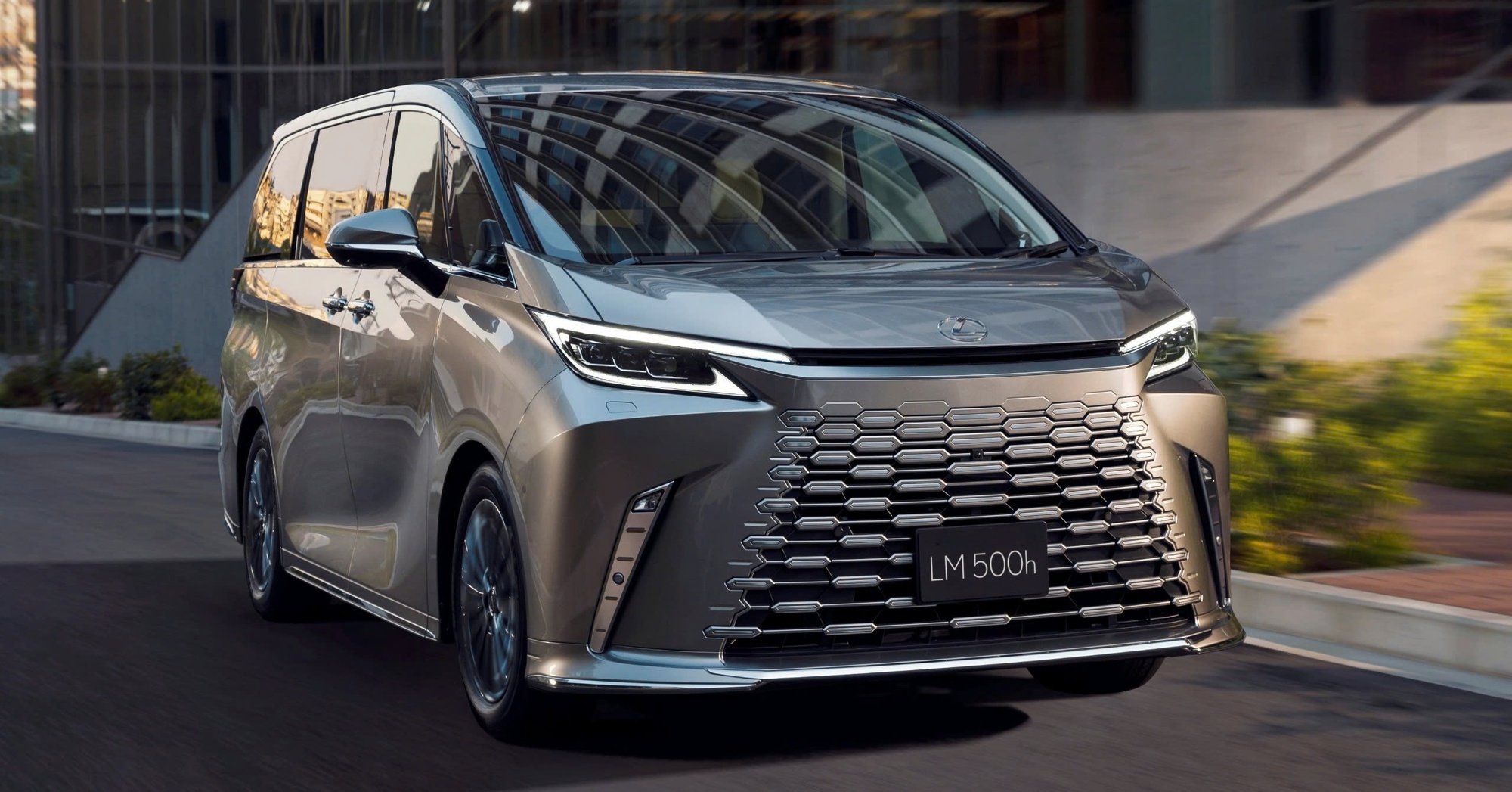 Lexus LM có bản nâng cấp mới: Cải thiện khả năng cách âm, đổi vị trí mở cửa tiện lợi hơn, điều chỉnh độ sáng đèn nội thất- Ảnh 2. Lexus LM có bản nâng cấp mới: Cải thiện khả năng cách âm, đổi vị trí mở cửa tiện lợi hơn, điều chỉnh độ sáng đèn nội thất- Ảnh 2.