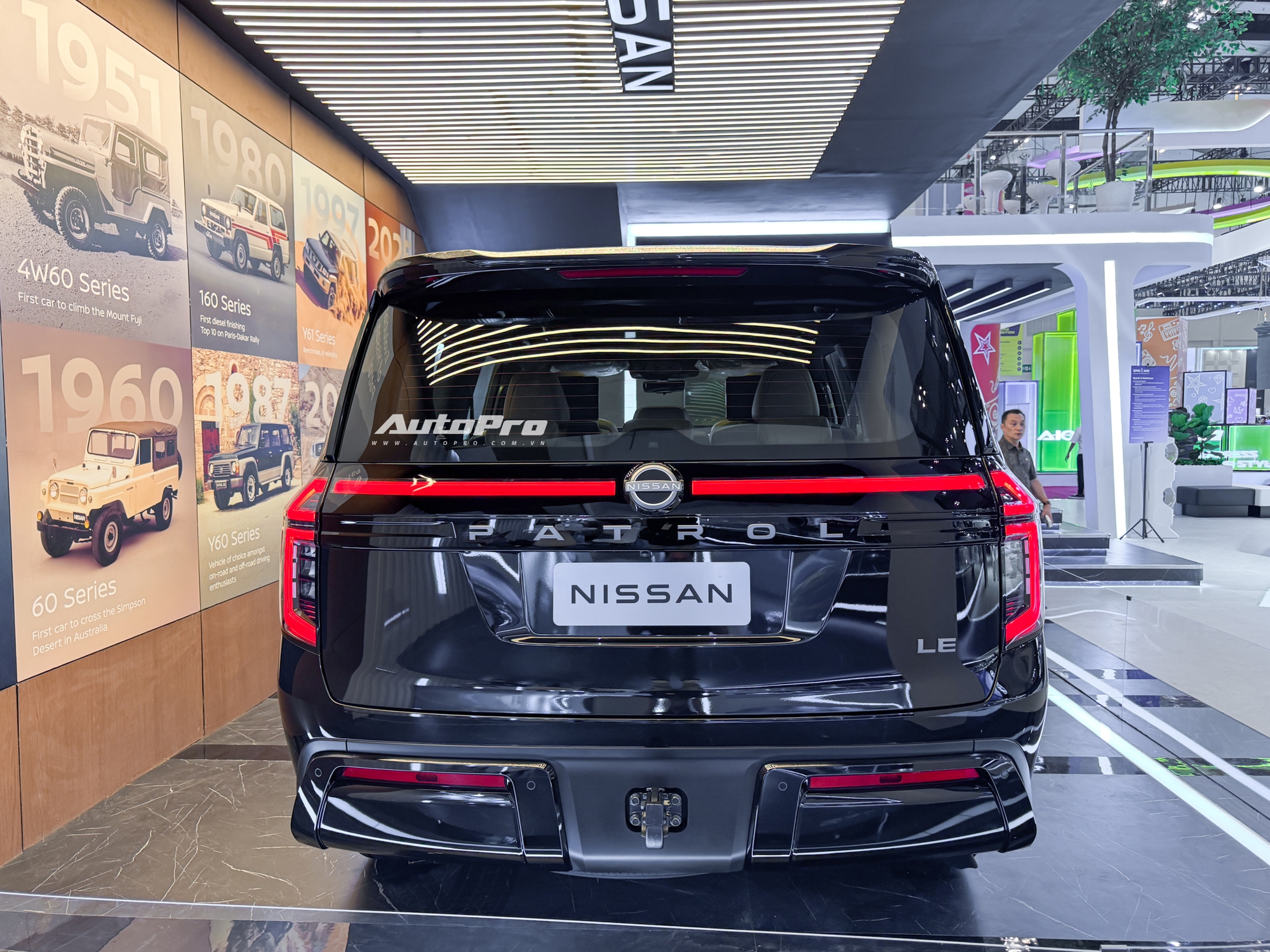Ngồi thử Nissan Patrol thế hệ mới 'đồn đoán' sẽ về Việt Nam: Nội thất đủ cho 8 người lớn, dùng máy V6 chung với GT-R- Ảnh 8. Ngồi thử Nissan Patrol thế hệ mới 'đồn đoán' sẽ về Việt Nam: Nội thất đủ cho 8 người lớn, dùng máy V6 chung với GT-R- Ảnh 8.