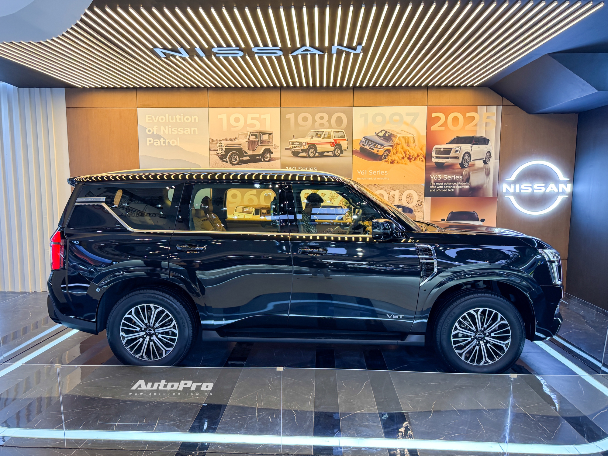 Ngồi thử Nissan Patrol thế hệ mới 'đồn đoán' sẽ về Việt Nam: Nội thất đủ cho 8 người lớn, dùng máy V6 chung với GT-R- Ảnh 5. Ngồi thử Nissan Patrol thế hệ mới 'đồn đoán' sẽ về Việt Nam: Nội thất đủ cho 8 người lớn, dùng máy V6 chung với GT-R- Ảnh 5.