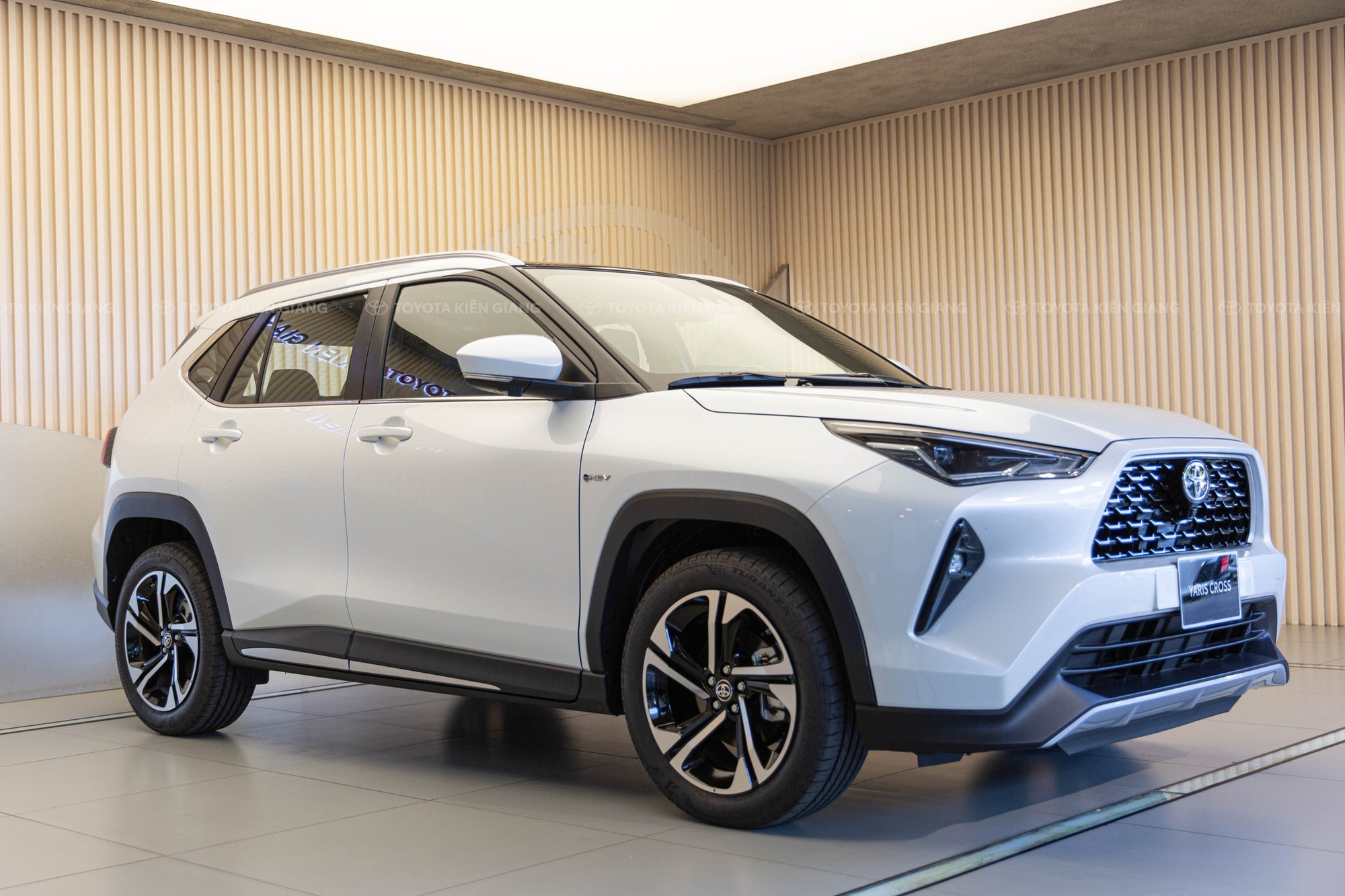 Cách người Việt mua xe gầm cao nửa đầu 2025: 10 mẫu thì 9 mẫu dưới 1 tỷ, xe duy nhất trên 1 tỷ là cái tên đã hạ gục Fortuner, Santa Fe- Ảnh 7. Cách người Việt mua xe gầm cao nửa đầu 2025: 10 mẫu thì 9 mẫu dưới 1 tỷ, xe duy nhất trên 1 tỷ là cái tên đã hạ gục Fortuner, Santa Fe- Ảnh 7.