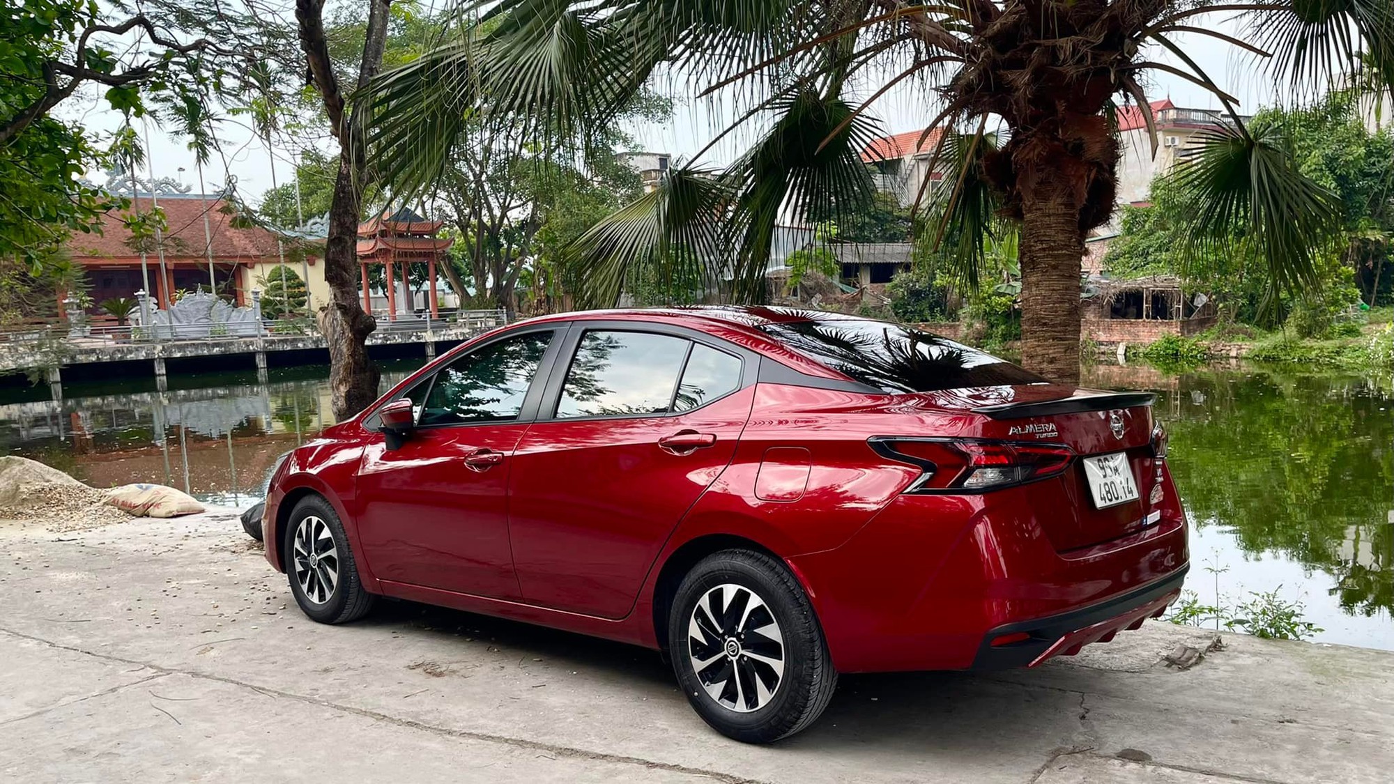 Chủ xe Nissan Almera: 'Bị cả chủ xe i10 chê ì nhưng có ngồi cầm lái mới thấy thích hơn cả City'- Ảnh 9.