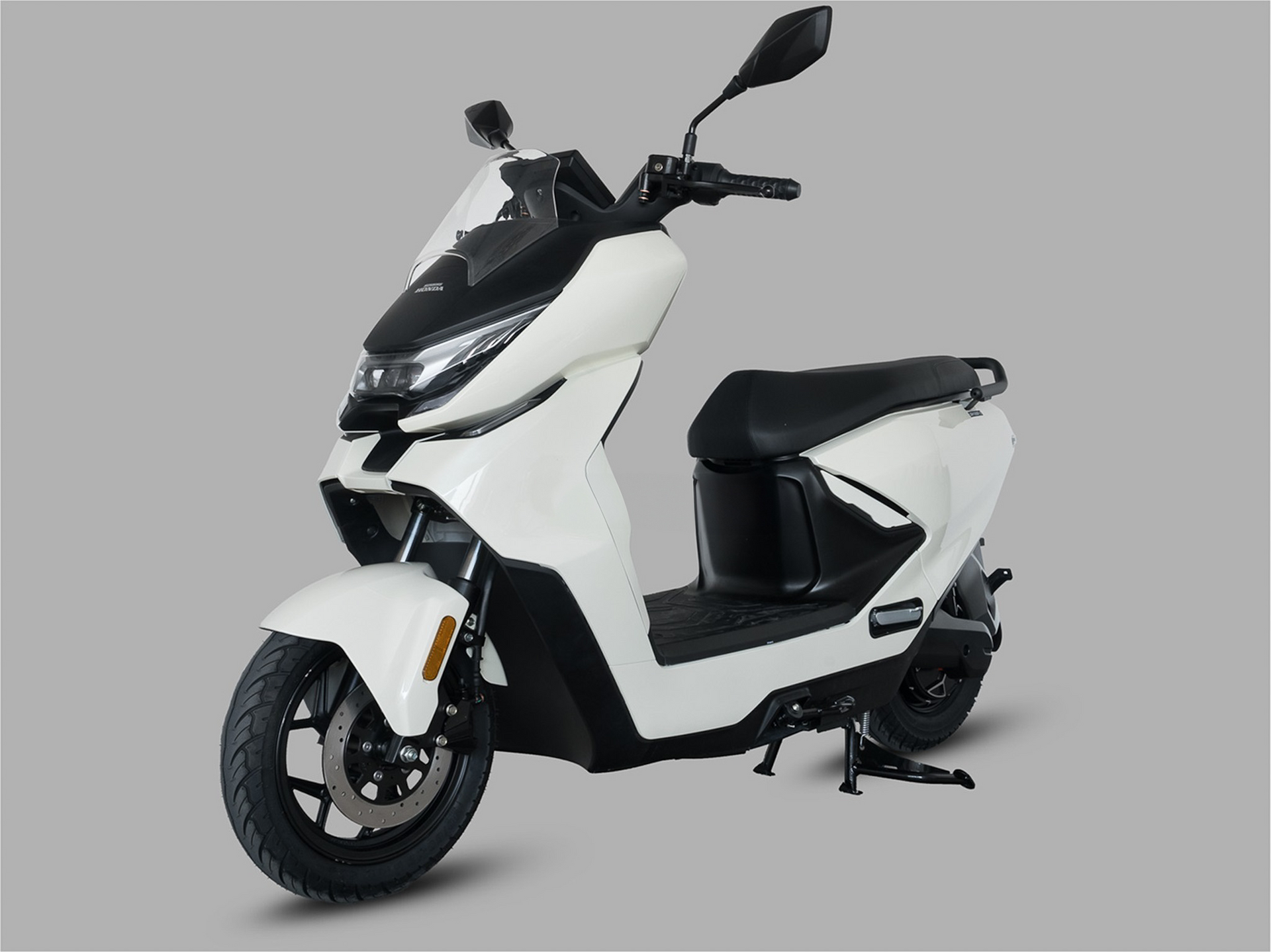 2 mẫu xe điện Honda sắp về Việt Nam: "PCX điện" giá chỉ hơn 30 triệu đối đầu "siêu phẩm" café-racer- Ảnh 3. 2 mẫu xe điện Honda sắp về Việt Nam: "PCX điện" giá chỉ hơn 30 triệu đối đầu "siêu phẩm" café-racer- Ảnh 3.