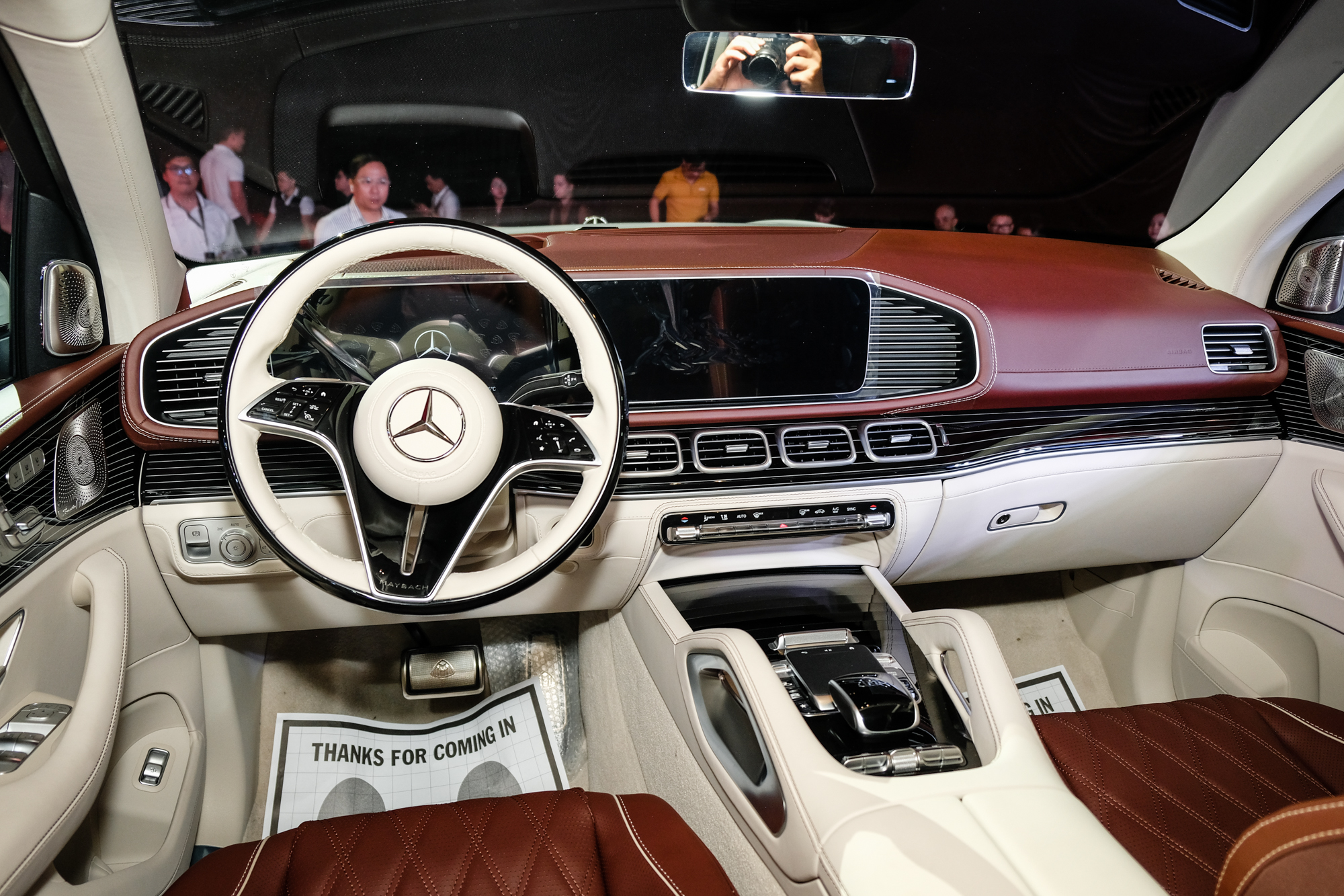 Mercedes-Maybach GLS 600 2025 ra mắt Việt Nam: Giá 12,379 tỷ đồng, bổ sung ADAS, thêm nhiều option đẳng cấp phía sau cho ông chủ- Ảnh 10.