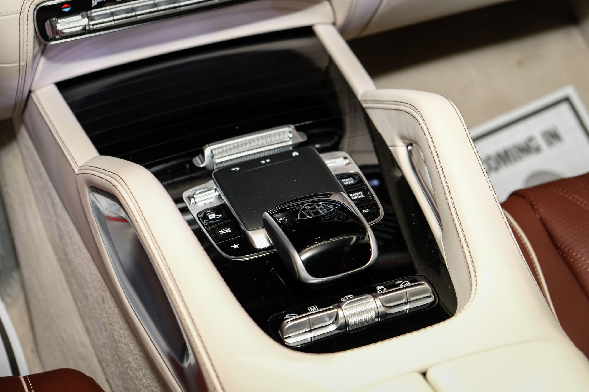 Mercedes-Maybach GLS 600 2025 ra mắt Việt Nam: Giá 12,379 tỷ đồng, bổ sung ADAS, thêm nhiều option đẳng cấp phía sau cho ông chủ- Ảnh 12.