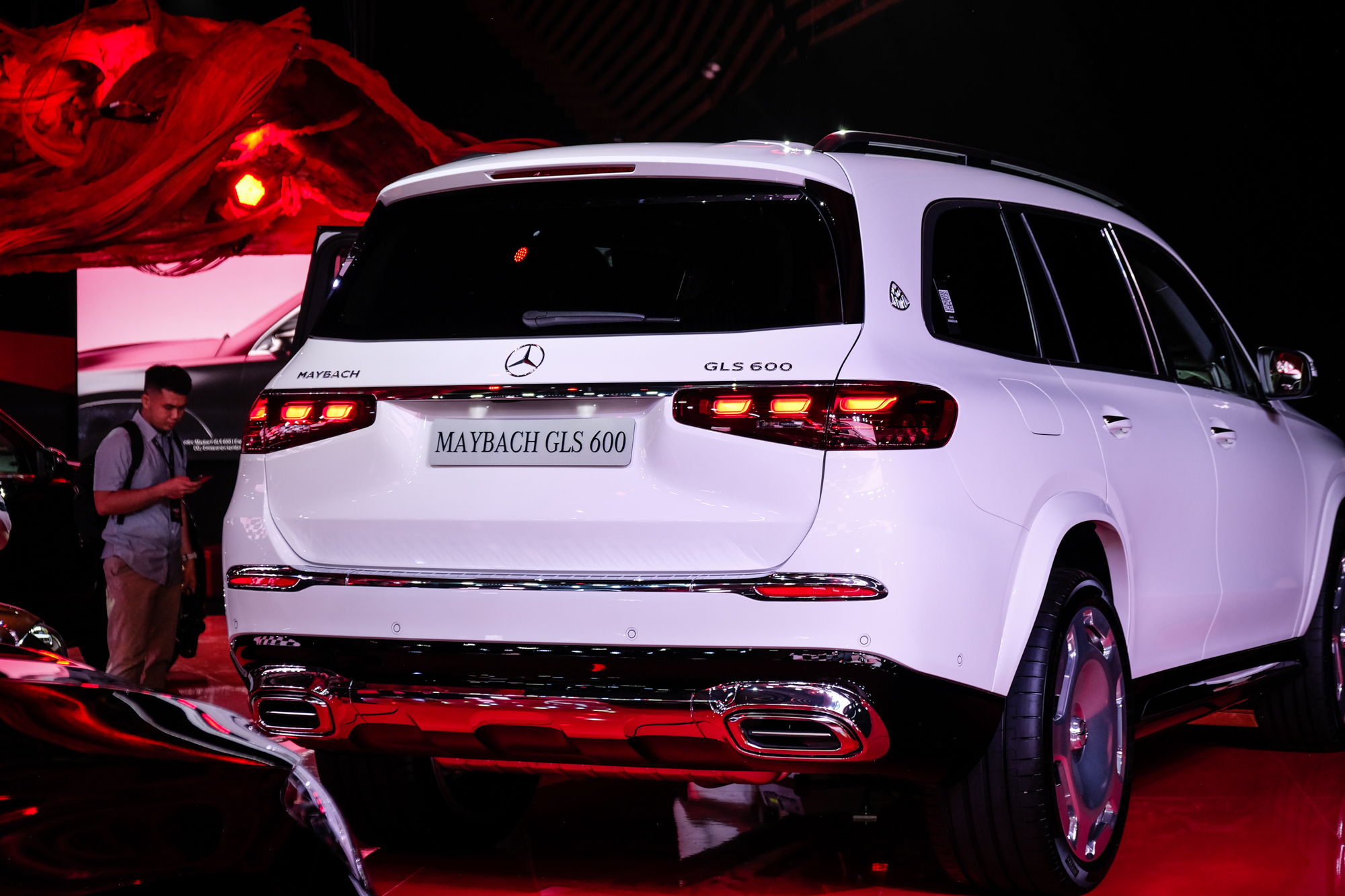Mercedes-Maybach GLS 600 2025 ra mắt Việt Nam: Giá 12,379 tỷ đồng, bổ sung ADAS, thêm nhiều option đẳng cấp phía sau cho ông chủ- Ảnh 9.