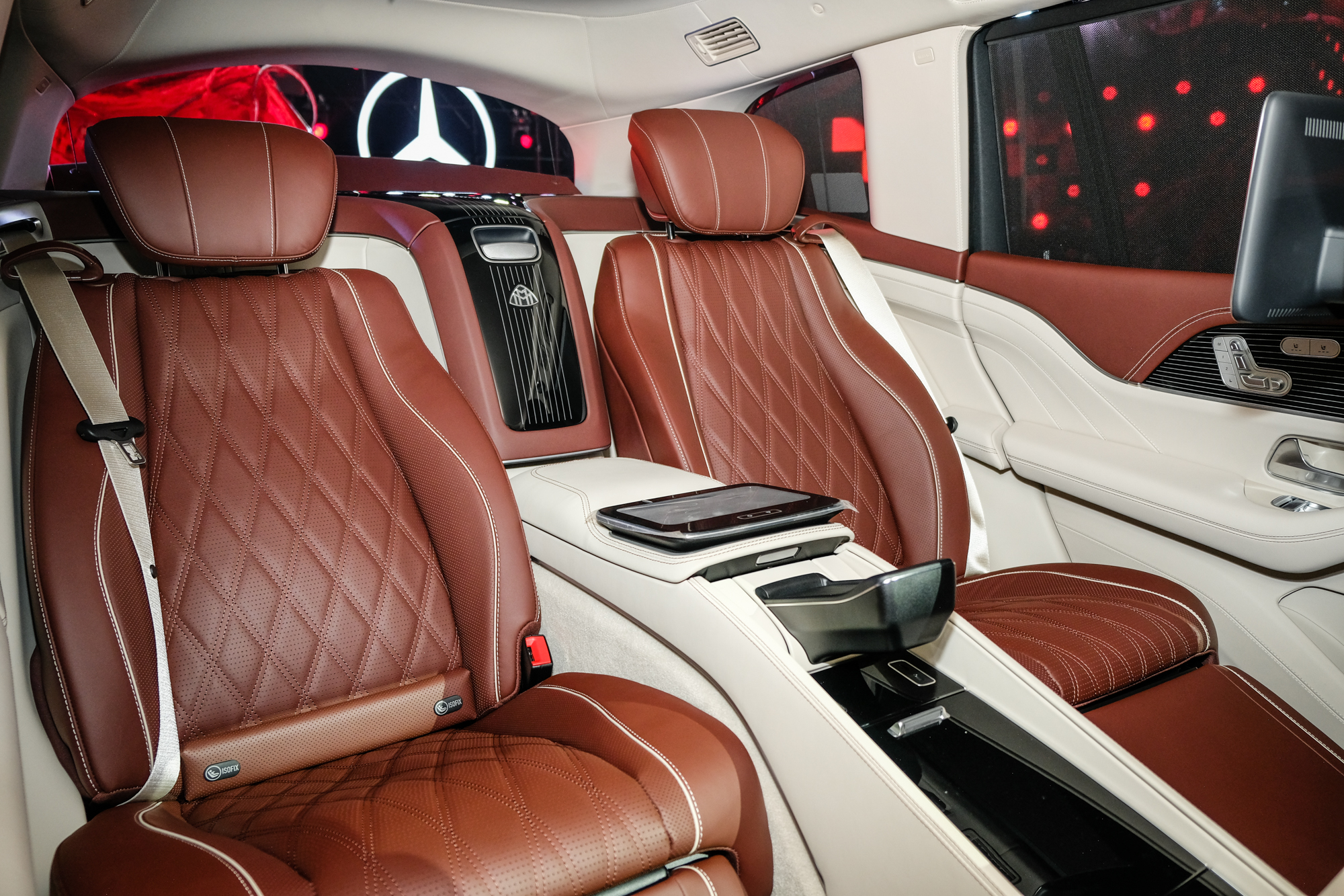 Mercedes-Maybach GLS 600 2025 ra mắt Việt Nam: Giá 12,379 tỷ đồng, bổ sung ADAS, thêm nhiều option đẳng cấp phía sau cho ông chủ- Ảnh 5.