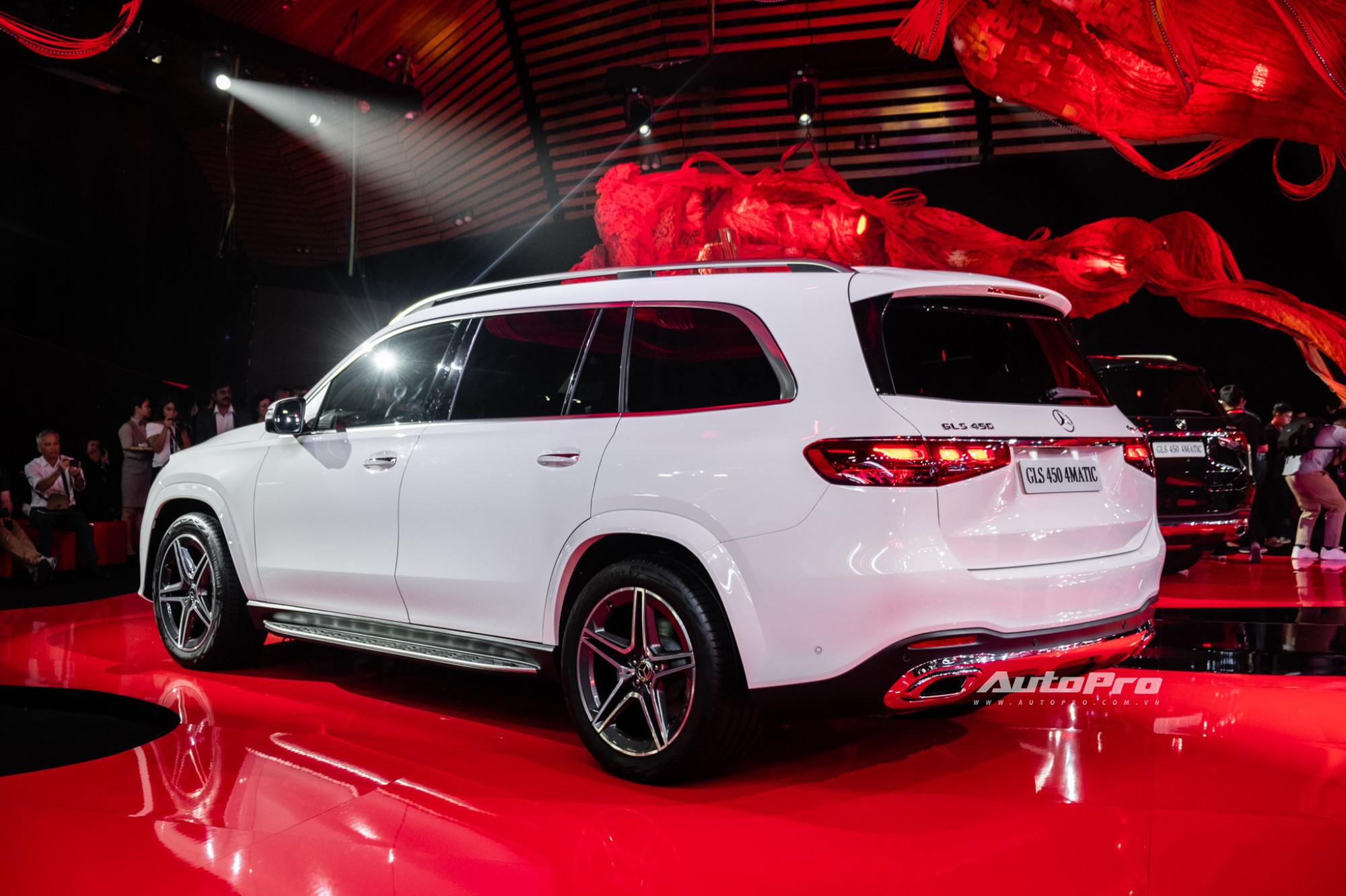 Mercedes-Benz GLS 450 2025 ra mắt Việt Nam: Giá 5,689 tỷ đồng, thêm nhiều công nghệ mới, đã có ADAS cạnh tranh X7- Ảnh 4.