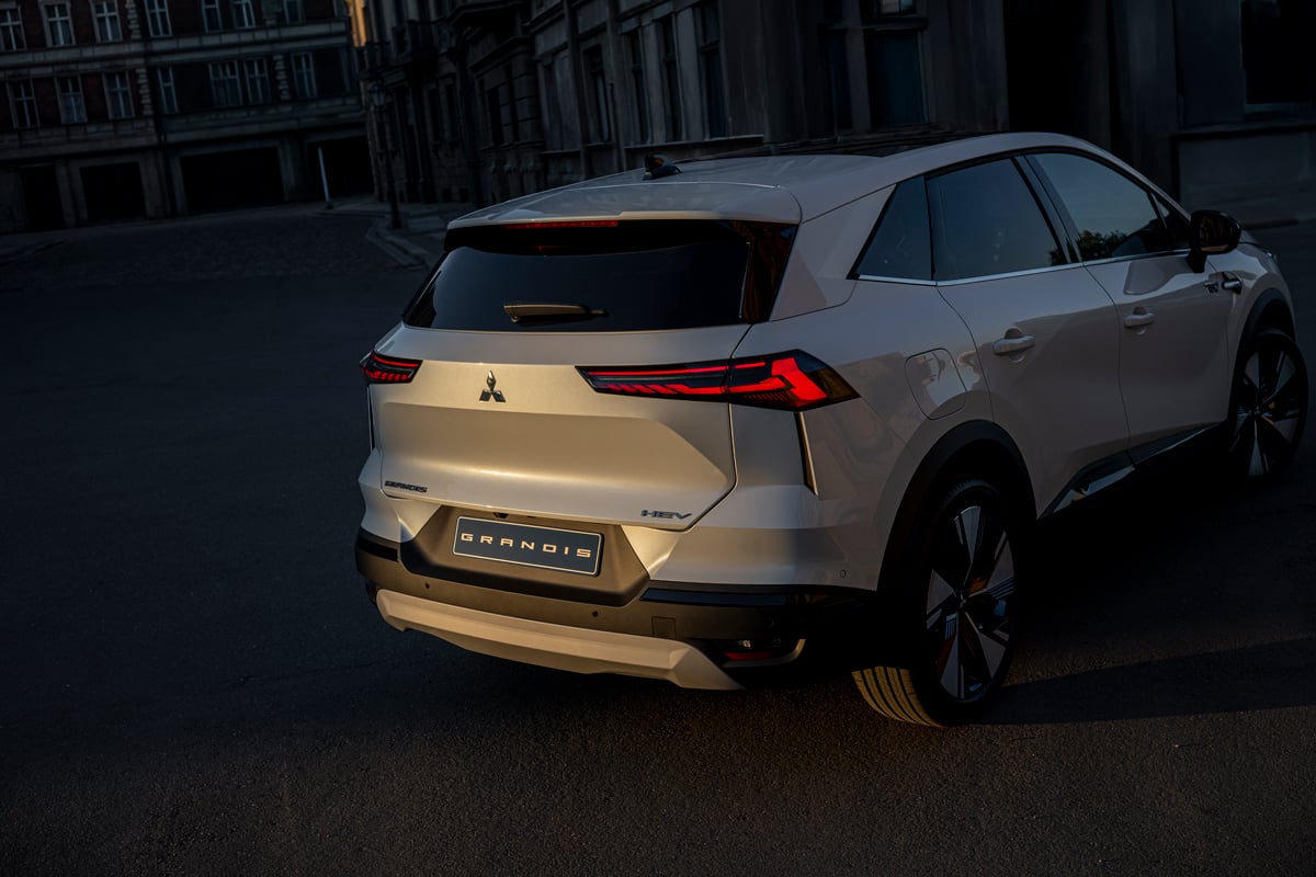 'Huyền thoại một thời' Mitsubishi Grandis hồi sinh sau 13 năm: Là xe SUV hợp thời hơn, động cơ hybrid- Ảnh 4.