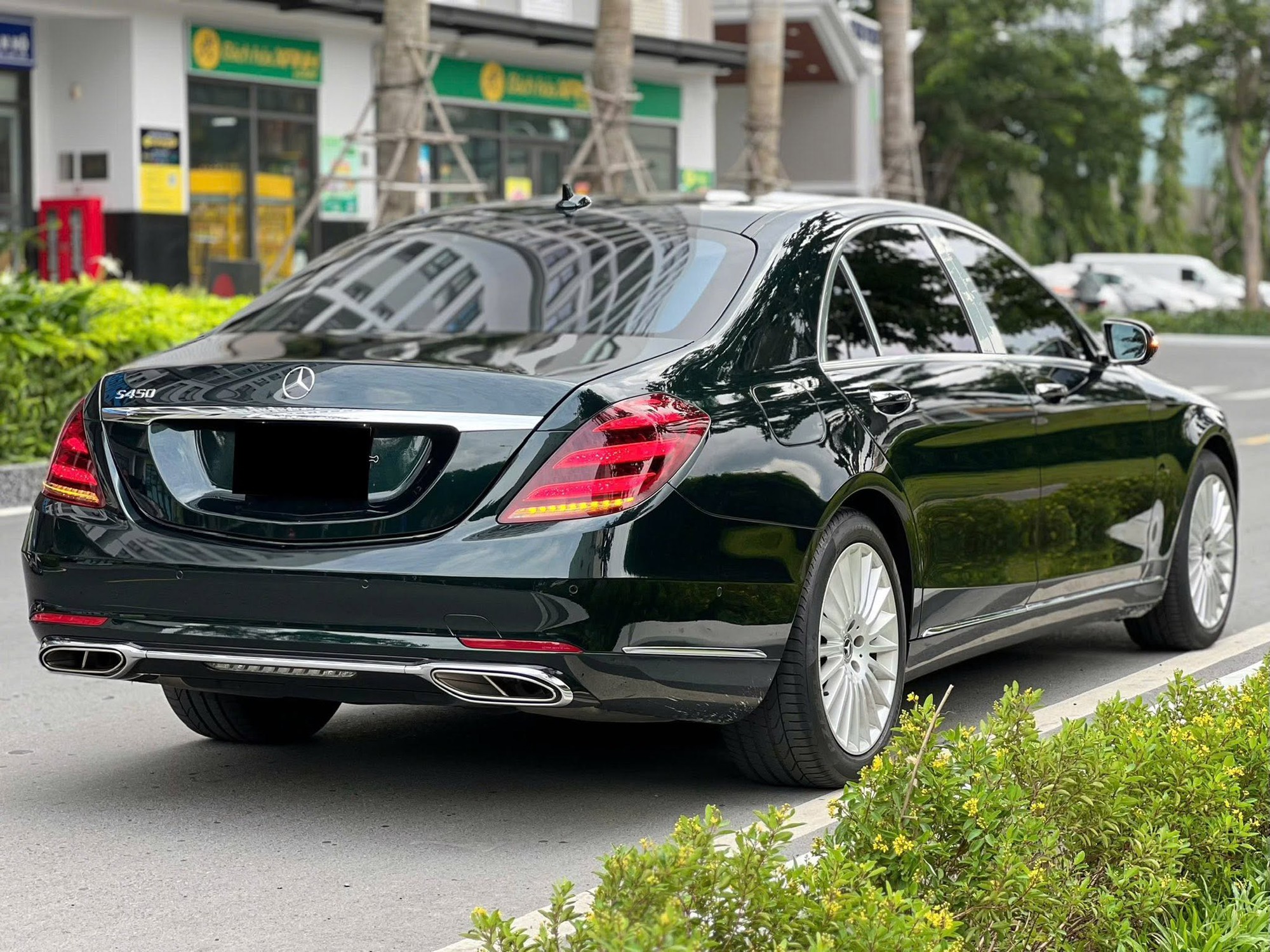 Không chọn E-Class mới, người dùng có thể cân nhắc chiếc Mercedes-Benz S 450 này: Tiện nghi và đẳng cấp hơn hẳn- Ảnh 3. Không chọn E-Class mới, người dùng có thể cân nhắc chiếc Mercedes-Benz S 450 này: Tiện nghi và đẳng cấp hơn hẳn- Ảnh 3.