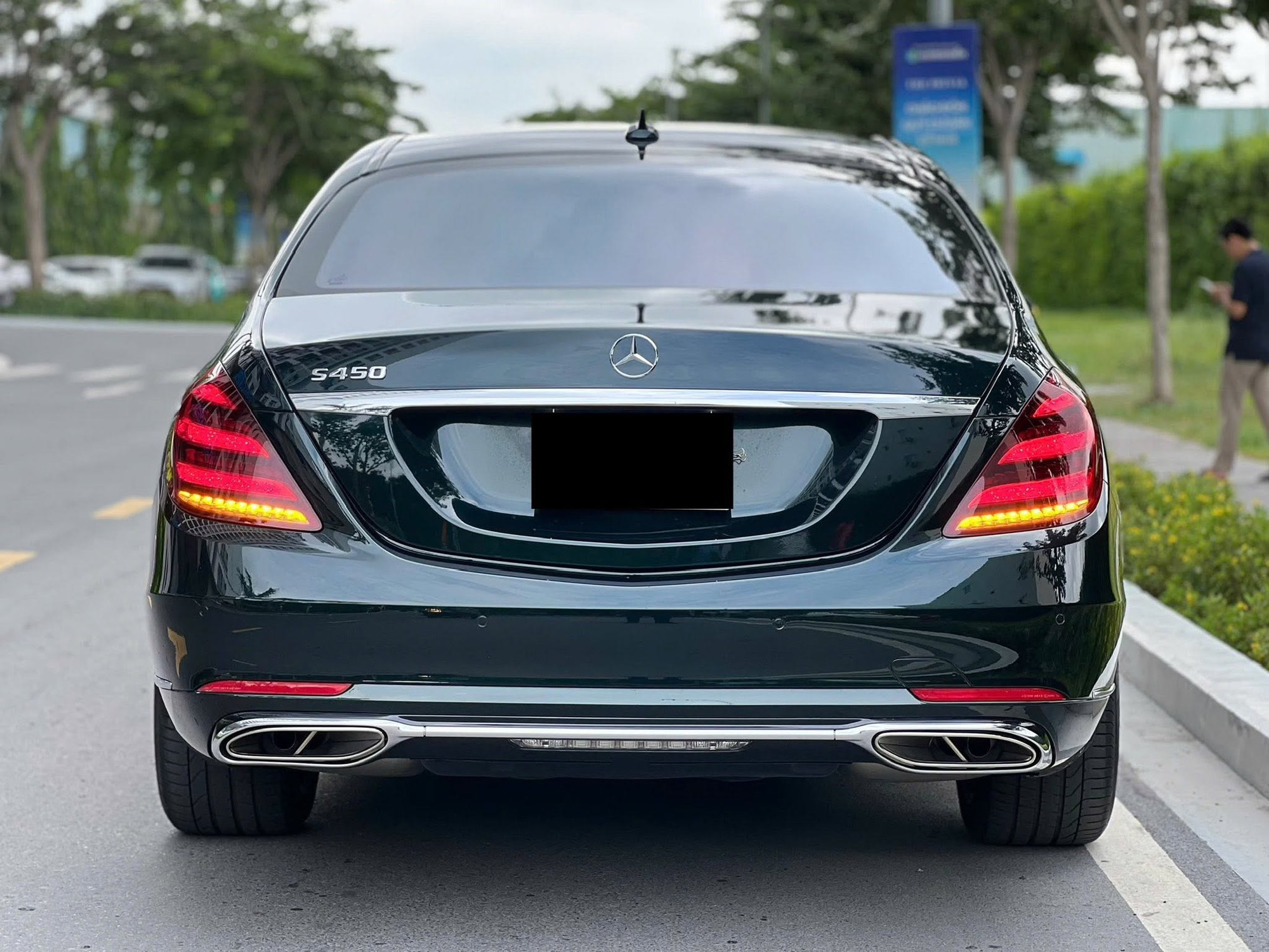 Không chọn E-Class mới, người dùng có thể cân nhắc chiếc Mercedes-Benz S 450 này: Tiện nghi và đẳng cấp hơn hẳn- Ảnh 4. Không chọn E-Class mới, người dùng có thể cân nhắc chiếc Mercedes-Benz S 450 này: Tiện nghi và đẳng cấp hơn hẳn- Ảnh 4.