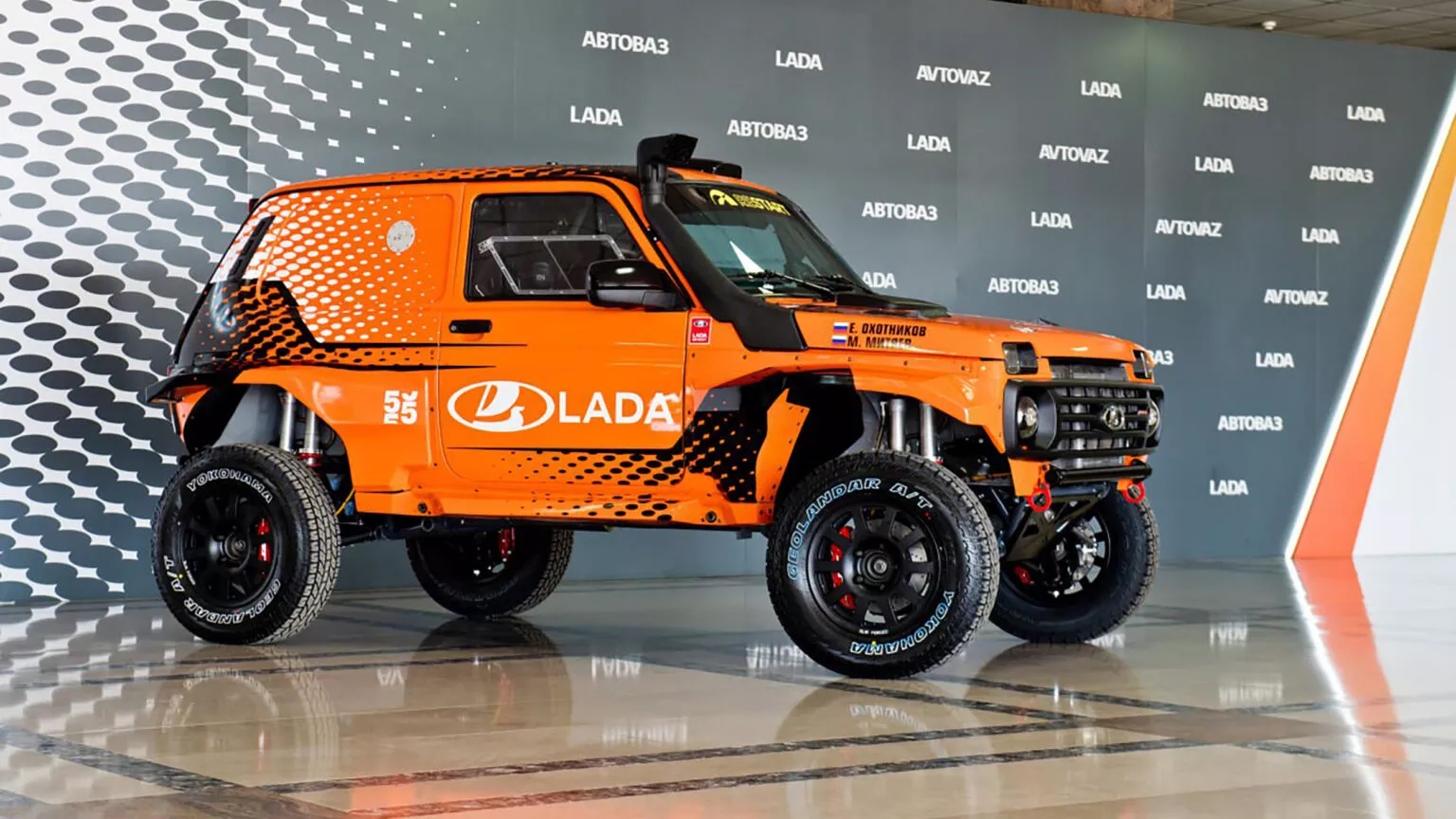 Dân mê off-road thích Lada Niva đã về Việt Nam có thể tham khảo bản mới này: Máy 276hp, bánh lớn, dàn gầm nhiều đồ xịn- Ảnh 2. Dân mê off-road thích Lada Niva đã về Việt Nam có thể tham khảo bản mới này: Máy 276hp, bánh lớn, dàn gầm nhiều đồ xịn- Ảnh 2.