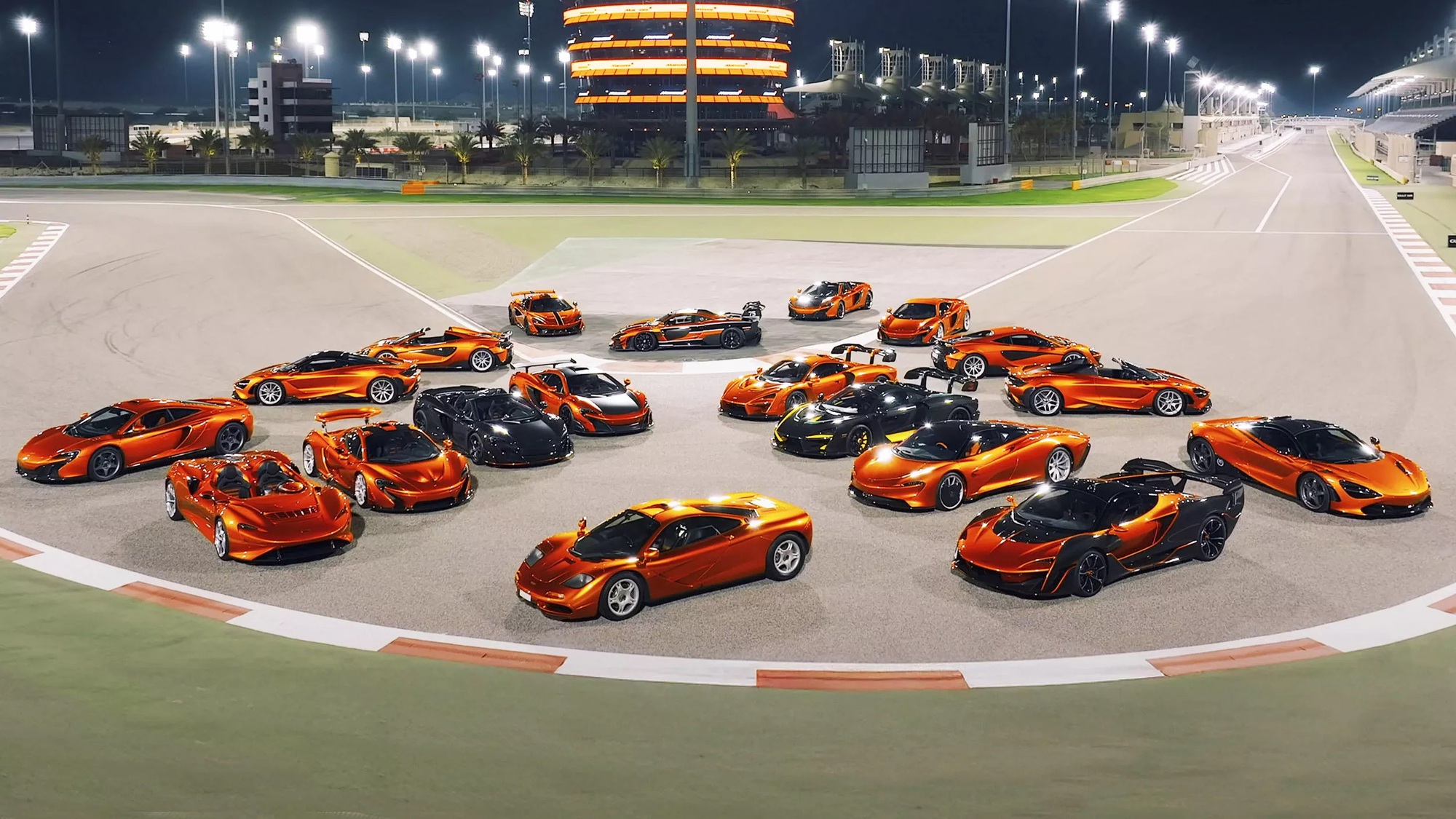 Bộ sưu tập McLaren nghìn tỷ đắt giá nhất thế giới: Đều là các phiên bản siêu giới hạn, nhiều chiếc còn mới như vừa 'đập thùng'- Ảnh 2. Bộ sưu tập McLaren nghìn tỷ đắt giá nhất thế giới: Đều là các phiên bản siêu giới hạn, nhiều chiếc còn mới như vừa 'đập thùng'- Ảnh 2.