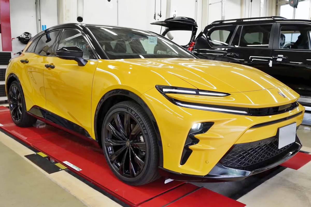 Ferrari Amalfi vừa ra mắt đã bị chế ảnh thành xe... Toyota- Ảnh 4. Ferrari Amalfi vừa ra mắt đã bị chế ảnh thành xe... Toyota- Ảnh 4.