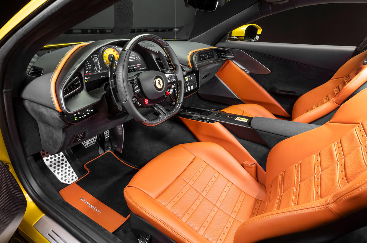 Ferrari Amalfi vừa ra mắt đã bị chế ảnh thành xe... Toyota- Ảnh 10. Ferrari Amalfi vừa ra mắt đã bị chế ảnh thành xe... Toyota- Ảnh 10.