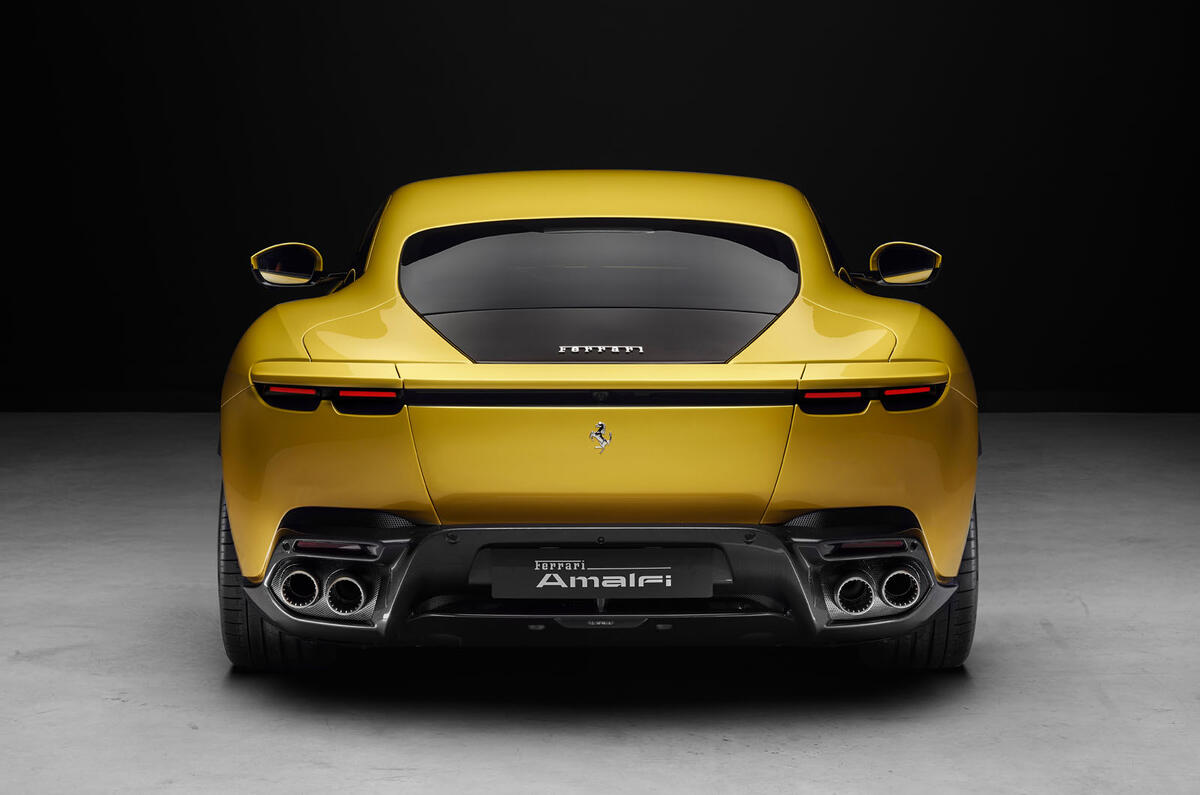Ferrari Amalfi vừa ra mắt đã bị chế ảnh thành xe... Toyota- Ảnh 7. Ferrari Amalfi vừa ra mắt đã bị chế ảnh thành xe... Toyota- Ảnh 7.