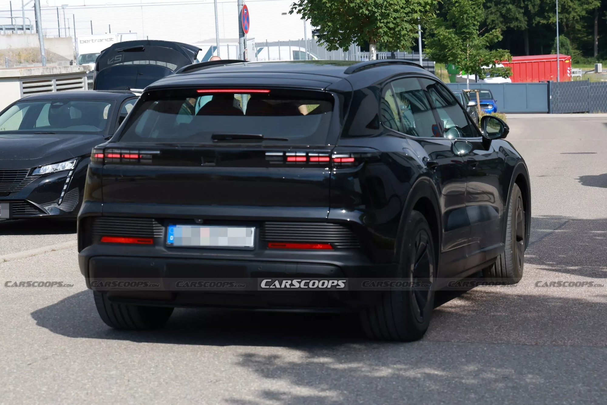 Porsche Cayenne lộ nội thất mới: Thiết kế lột xác với 4 màn hình khủng, bỏ gần hết nút bấm- Ảnh 8.