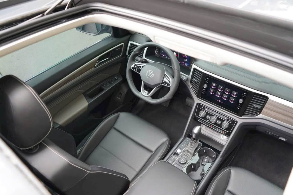 VW Teramont hạ giá kỷ lục còn 1,788 tỷ đồng: Là bản Limited nhiều 'option' xịn, tăng cạnh tranh trước Palisade, làm khó Explorer- Ảnh 13. VW Teramont hạ giá kỷ lục còn 1,788 tỷ đồng: Là bản Limited nhiều 'option' xịn, tăng cạnh tranh trước Palisade, làm khó Explorer- Ảnh 13.