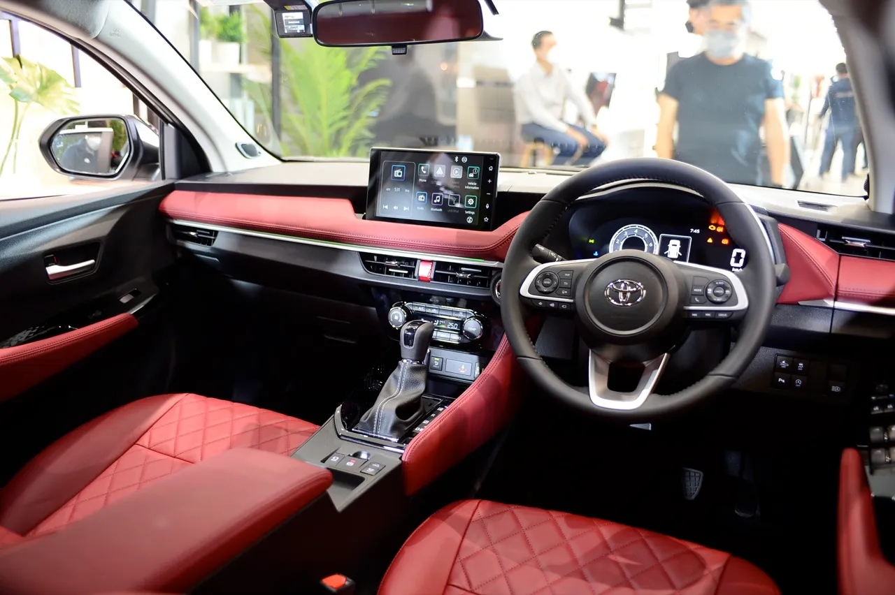 Toyota Vios hybrid chốt lịch ra mắt tháng sau: Động cơ như Yaris Cross, tiêu thụ từ 3,8 lít/100km, về Việt Nam dễ hot- Ảnh 3. Toyota Vios hybrid chốt lịch ra mắt tháng sau: Động cơ như Yaris Cross, tiêu thụ từ 3,8 lít/100km, về Việt Nam dễ hot- Ảnh 3.