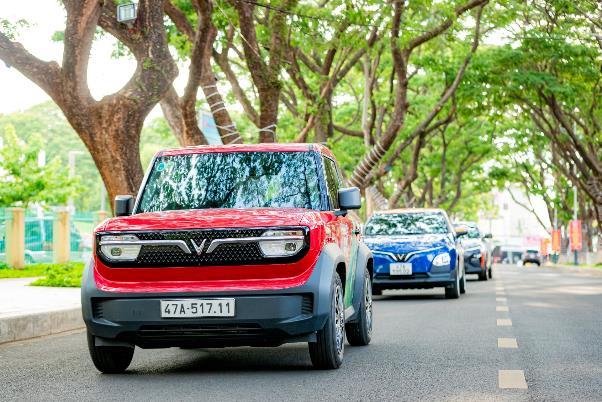 Người Hà Nội rủ nhau “đi hội xe điện”, lên đời xe xanh dễ như trở bàn tay- Ảnh 1. Người Hà Nội rủ nhau “đi hội xe điện”, lên đời xe xanh dễ như trở bàn tay- Ảnh 1.