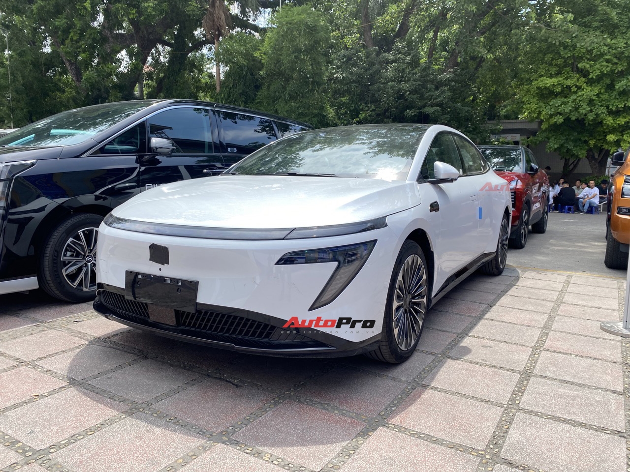 Nissan N7 đã xuất hiện ở Việt Nam không phải chỉ để trưng bày: Hãng lên kế hoạch bán xe ở ĐNÁ, nhưng trước hết cần làm được điều này- Ảnh 3. Nissan N7 đã xuất hiện ở Việt Nam không phải chỉ để trưng bày: Hãng lên kế hoạch bán xe ở ĐNÁ, nhưng trước hết cần làm được điều này- Ảnh 3.