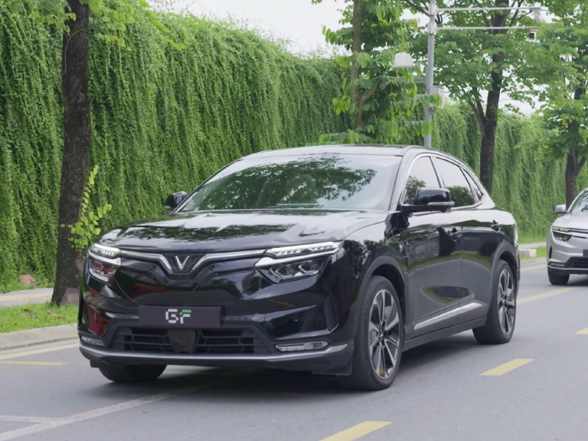 Trải nghiệm VinFast VF 8 đã qua sử dụng từ GF, chuyên gia đánh giá: ‘Các phân hạng phù hợp túi tiền, có điểm tương đương xe mới’- Ảnh 5. Trải nghiệm VinFast VF 8 đã qua sử dụng từ GF, chuyên gia đánh giá: ‘Các phân hạng phù hợp túi tiền, có điểm tương đương xe mới’- Ảnh 5.