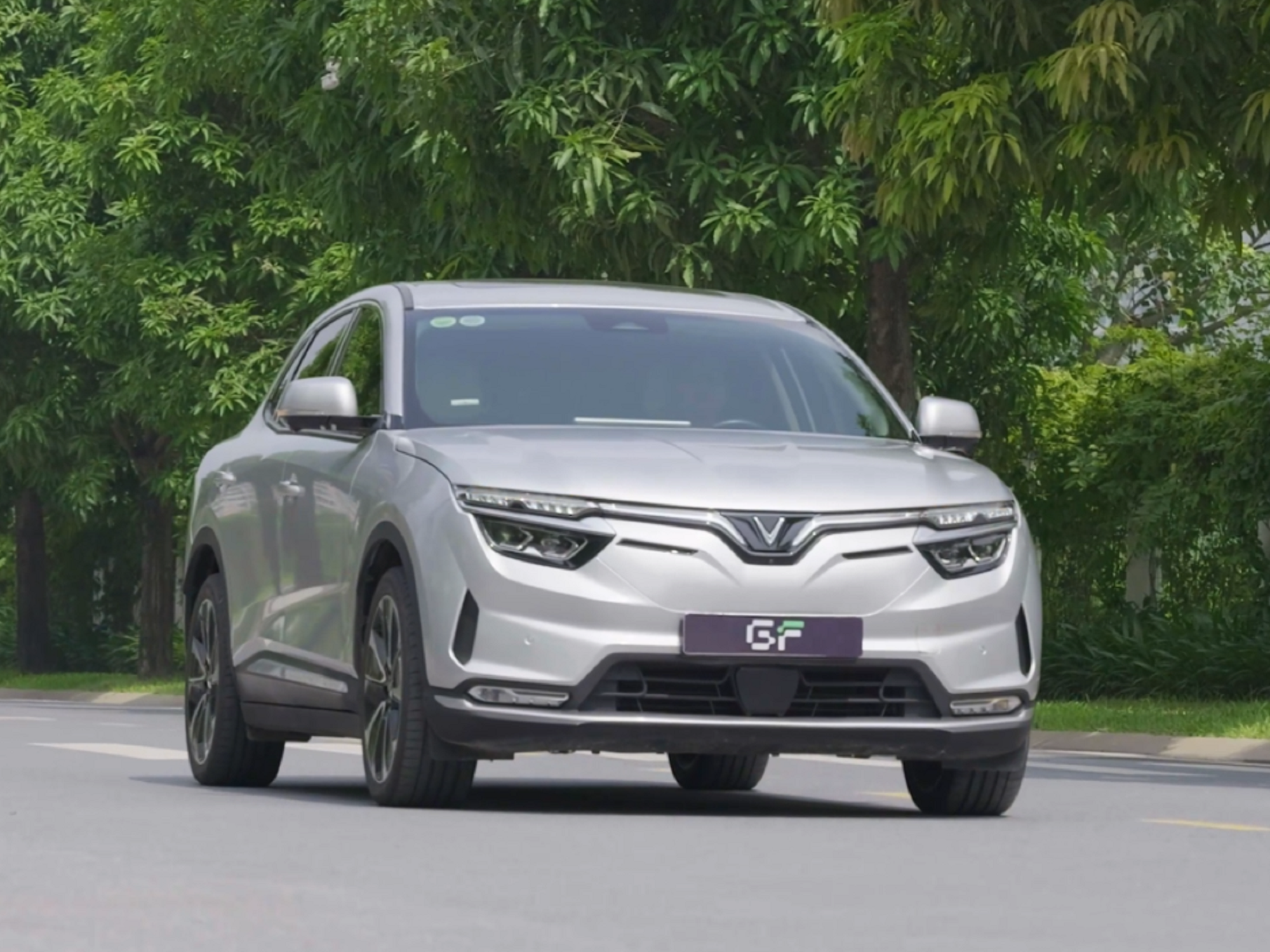 Trải nghiệm VinFast VF 8 đã qua sử dụng từ GF, chuyên gia đánh giá: ‘Các phân hạng phù hợp túi tiền, có điểm tương đương xe mới’- Ảnh 6. Trải nghiệm VinFast VF 8 đã qua sử dụng từ GF, chuyên gia đánh giá: ‘Các phân hạng phù hợp túi tiền, có điểm tương đương xe mới’- Ảnh 6.