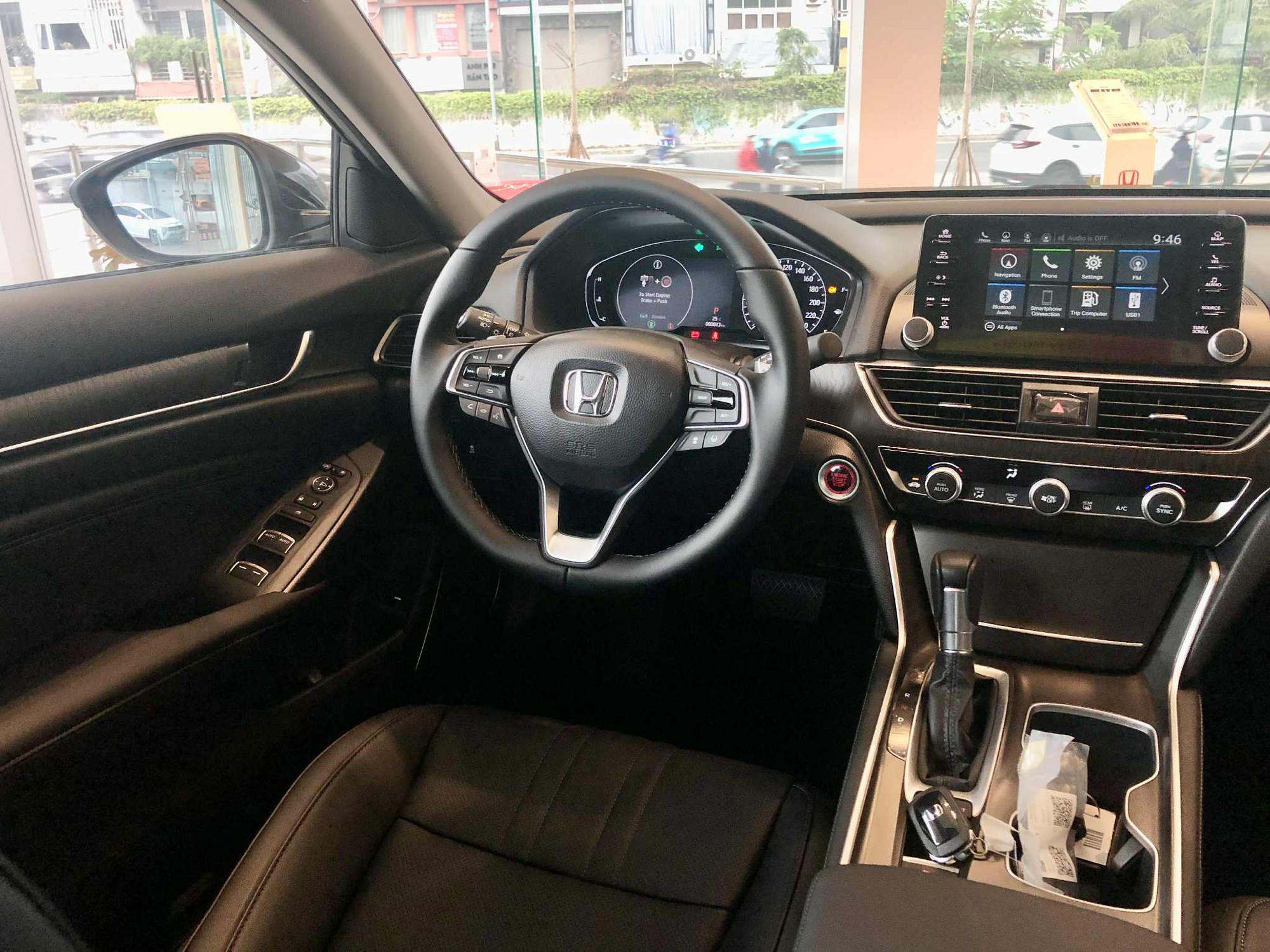 Giá Honda Accord lại ‘thủng đáy’: Giảm tới 280 triệu đồng, giá thực tế vẫn đắt hơn Mazda6 bản cao nhất, nhưng thua ở một điểm- Ảnh 8.