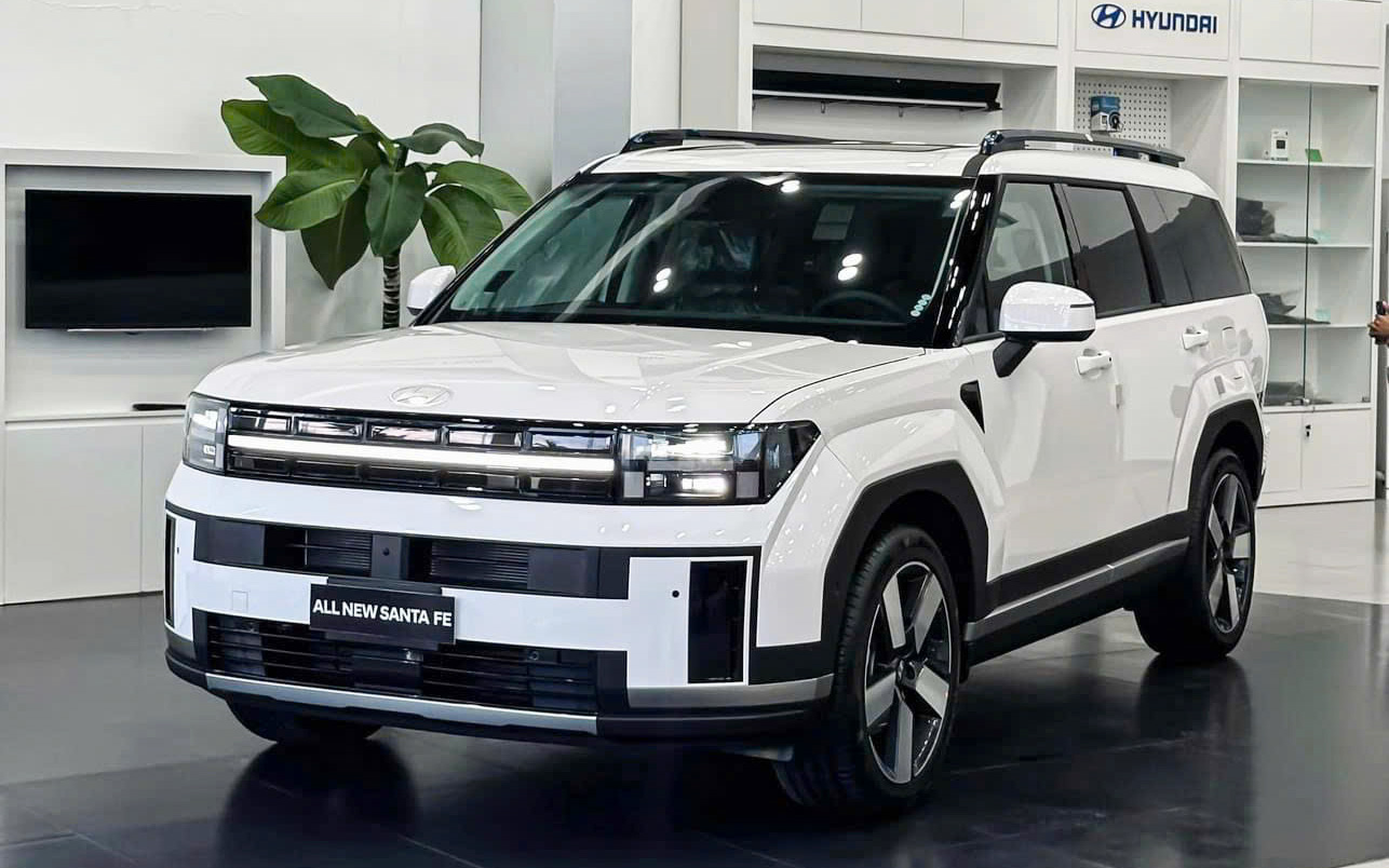 Loạt xe giảm sốc phá đáy, thiết lập lại sàn giá phân khúc tại Việt Nam: Từ sedan cỡ C 295 triệu đến SUV cỡ D 855 triệu đồng- Ảnh 2.
