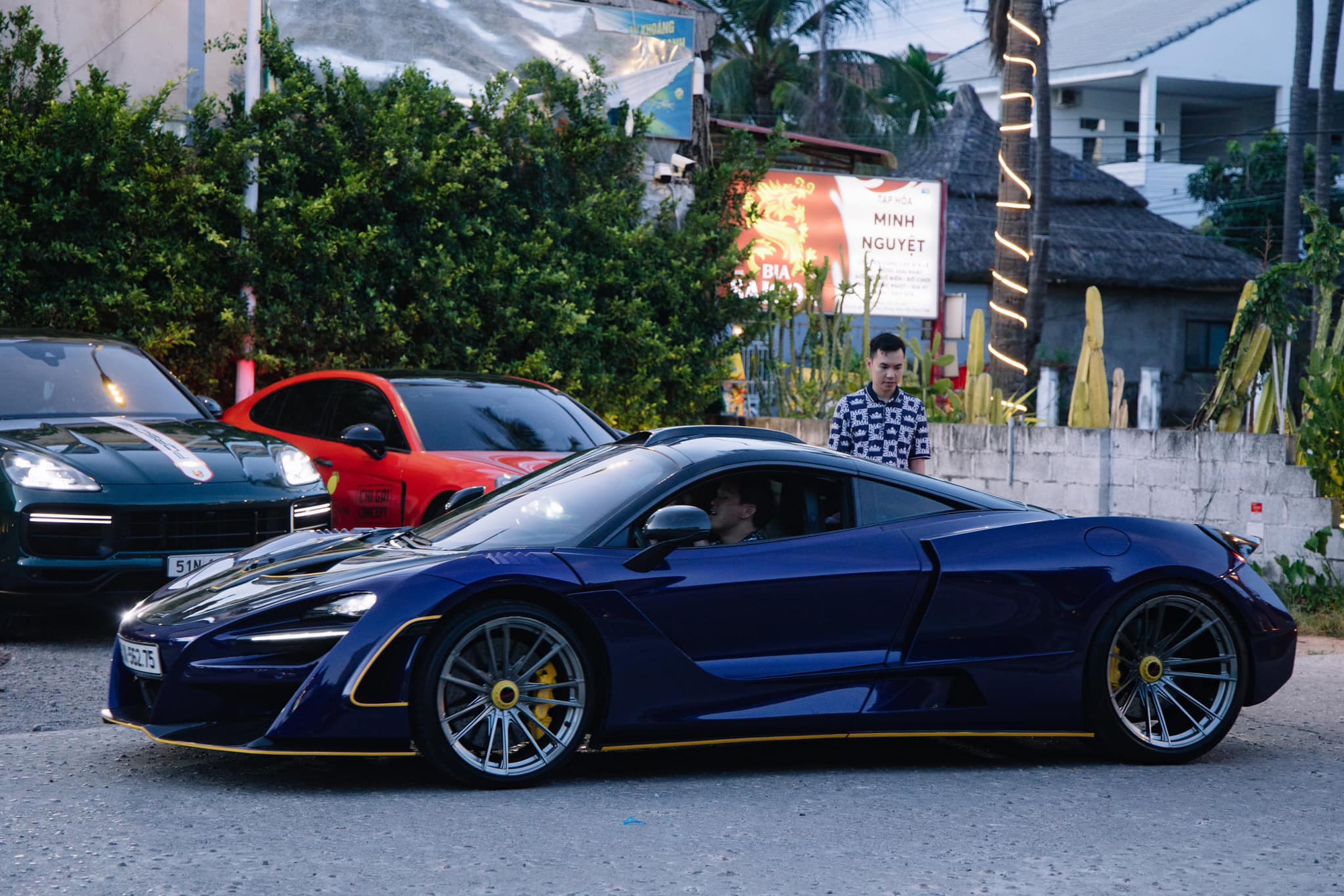 Rao McLaren 720S độ độc nhất Việt Nam giá hơn 13 tỷ đồng, chủ xe chia sẻ: 'Chỉ 15 chiếc toàn thế giới, bao quay đầu cho người trải nghiệm'- Ảnh 5. Rao McLaren 720S độ độc nhất Việt Nam giá hơn 13 tỷ đồng, chủ xe chia sẻ: 'Chỉ 15 chiếc toàn thế giới, bao quay đầu cho người trải nghiệm'- Ảnh 5.