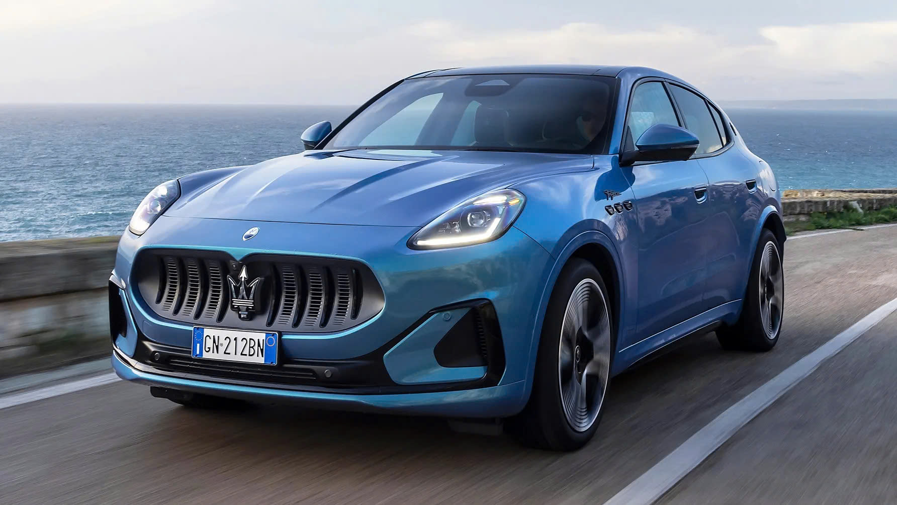 Maserati Grecale bản điện sắp ra mắt Việt Nam: Mạnh 542hp, chạy đến 500km/sạc, cạnh tranh Macan EV- Ảnh 2. Maserati Grecale bản điện sắp ra mắt Việt Nam: Mạnh 542hp, chạy đến 500km/sạc, cạnh tranh Macan EV- Ảnh 2.