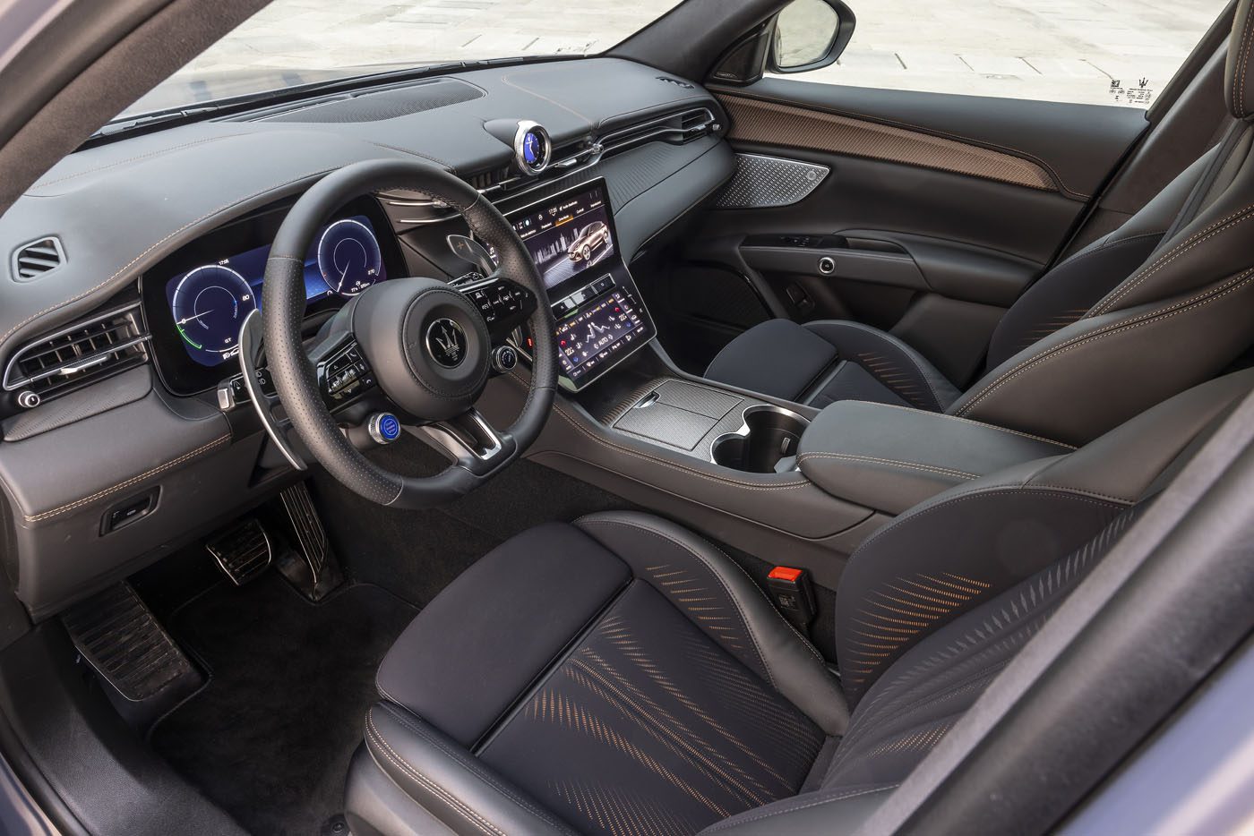 Maserati Grecale bản điện sắp ra mắt Việt Nam: Mạnh 542hp, chạy đến 500km/sạc, cạnh tranh Macan EV- Ảnh 4. Maserati Grecale bản điện sắp ra mắt Việt Nam: Mạnh 542hp, chạy đến 500km/sạc, cạnh tranh Macan EV- Ảnh 4.