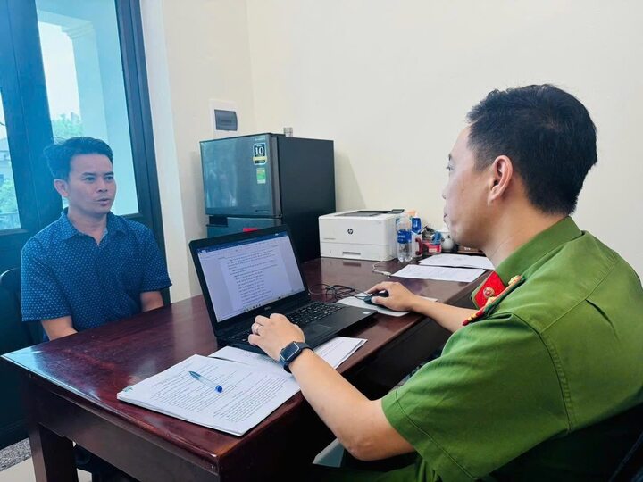 Giao xe máy cho con gây tai nạn nghiêm trọng khiến 2 người chết , cha con bị khởi tố- Ảnh 2.