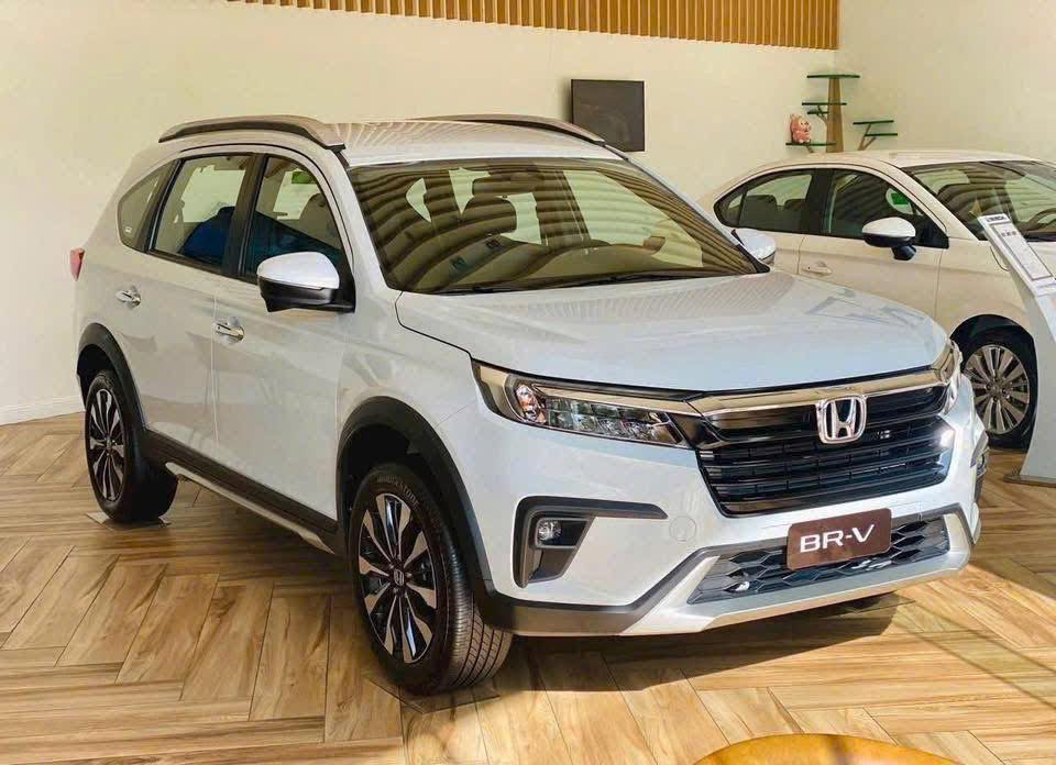 Loạt MPV đua giảm giá tại Việt Nam: Từ 'vua doanh số' đến các xe bán ít hơn đều giảm, có mẫu đỡ tiền lăn bánh hơn 80 triệu đồng- Ảnh 7. Loạt MPV đua giảm giá tại Việt Nam: Từ 'vua doanh số' đến các xe bán ít hơn đều giảm, có mẫu đỡ tiền lăn bánh hơn 80 triệu đồng- Ảnh 7.