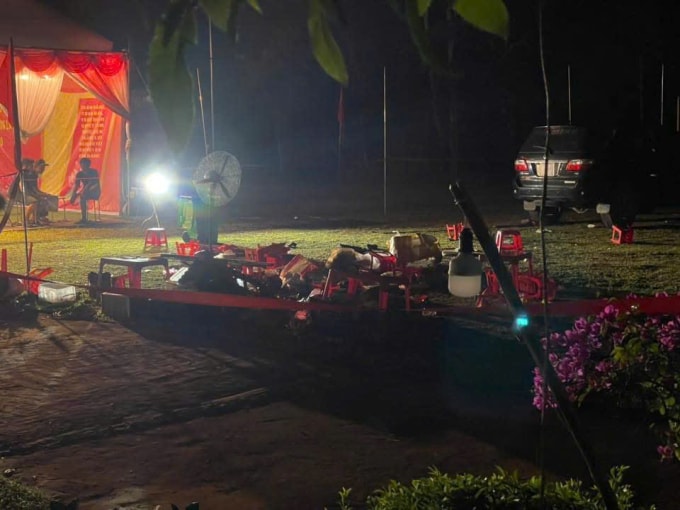 Vụ ô tô lùi vào đám đông đang xem văn nghệ khiến 1 trẻ tử vong: Tài xế là Phó bí thư xã, nồng độ cồn cao- Ảnh 1.