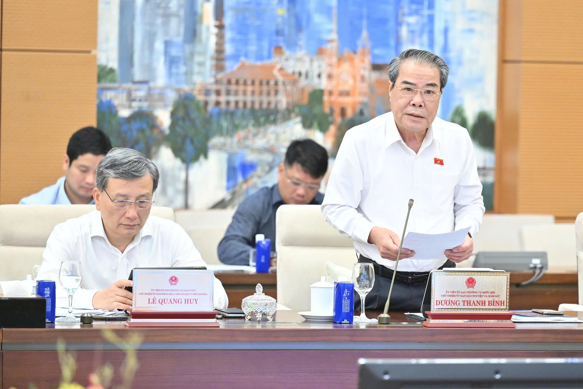 Phó chủ tịch QH: Việc cấm xe máy xăng trong Vành đai 1 Hà Nội cần lộ trình, giải pháp phù hợp- Ảnh 2. Phó chủ tịch QH: Việc cấm xe máy xăng trong Vành đai 1 Hà Nội cần lộ trình, giải pháp phù hợp- Ảnh 2.