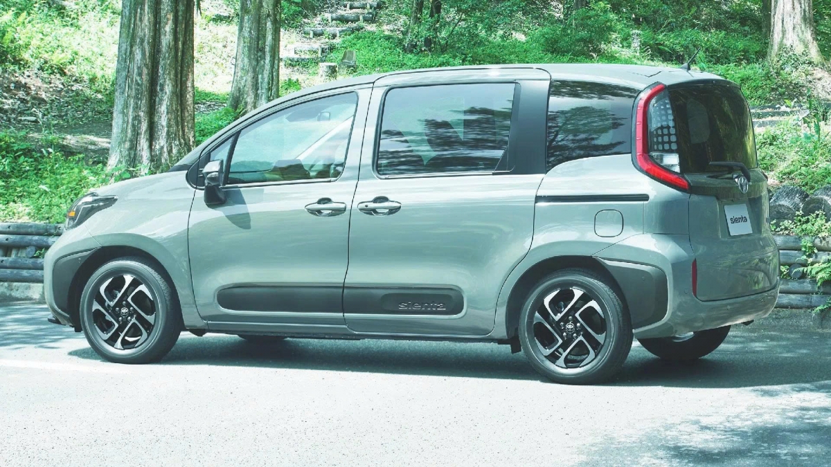 Toyota ra mắt minivan mới có thể biến thành phòng khách, văn phòng hoặc phòng ngủ- Ảnh 3.