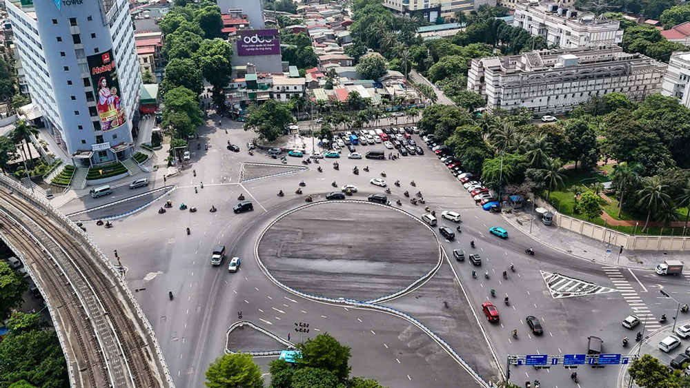 Sớm hoàn thiện hạ tầng phục vụ xe điện- Ảnh 1. Sớm hoàn thiện hạ tầng phục vụ xe điện- Ảnh 1.