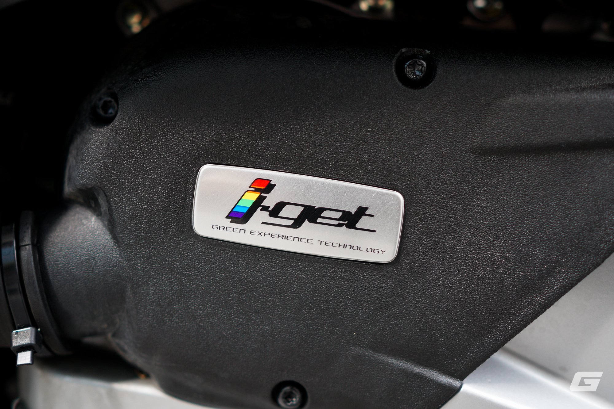 Vespa Sprint S 125 2025: Vận hành linh hoạt, mức tiêu thụ nhiên liệu thực tế chỉ từ 2.3L/100Km- Ảnh 3. Vespa Sprint S 125 2025: Vận hành linh hoạt, mức tiêu thụ nhiên liệu thực tế chỉ từ 2.3L/100Km- Ảnh 3.