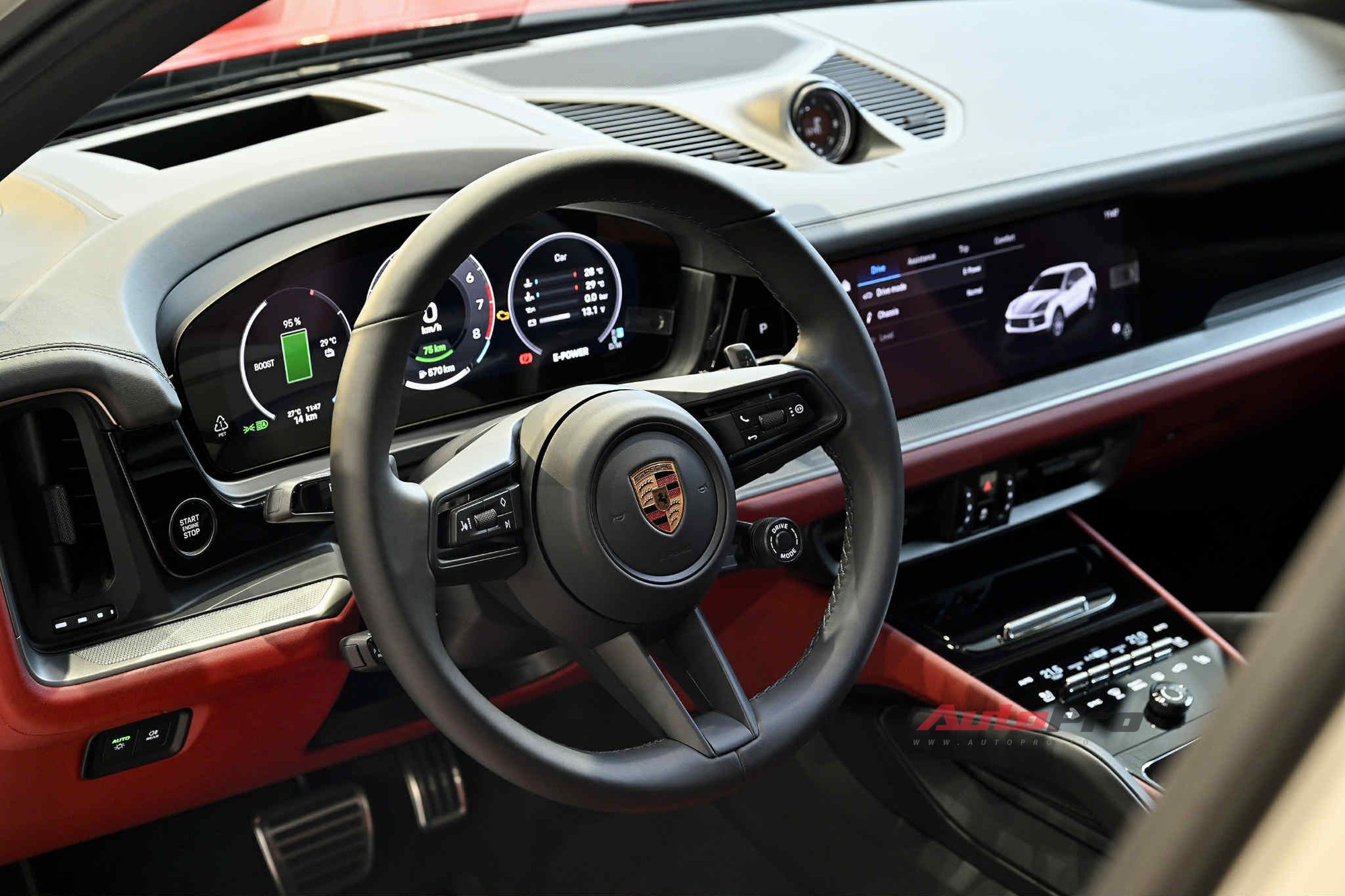 Porsche Cayenne S E-Hybrid đầu tiên Việt Nam đi kèm option gần 800 triệu đồng, biển số đắt ngang Xforce, ‘dân chơi’ nhìn xe dễ biết chủ là ai- Ảnh 9.