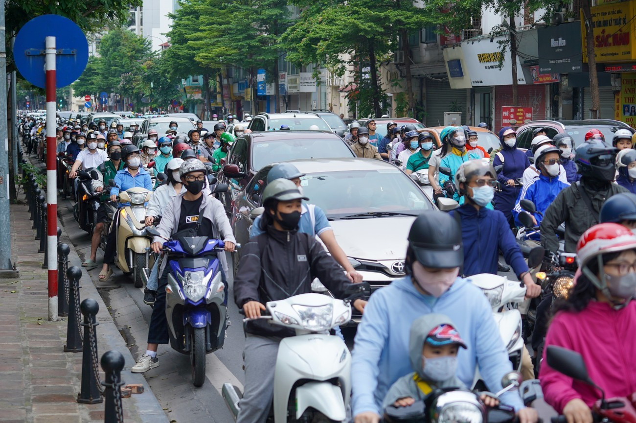 Hà Nội tổng rà soát ô tô, xe máy xăng dầu trên địa bàn