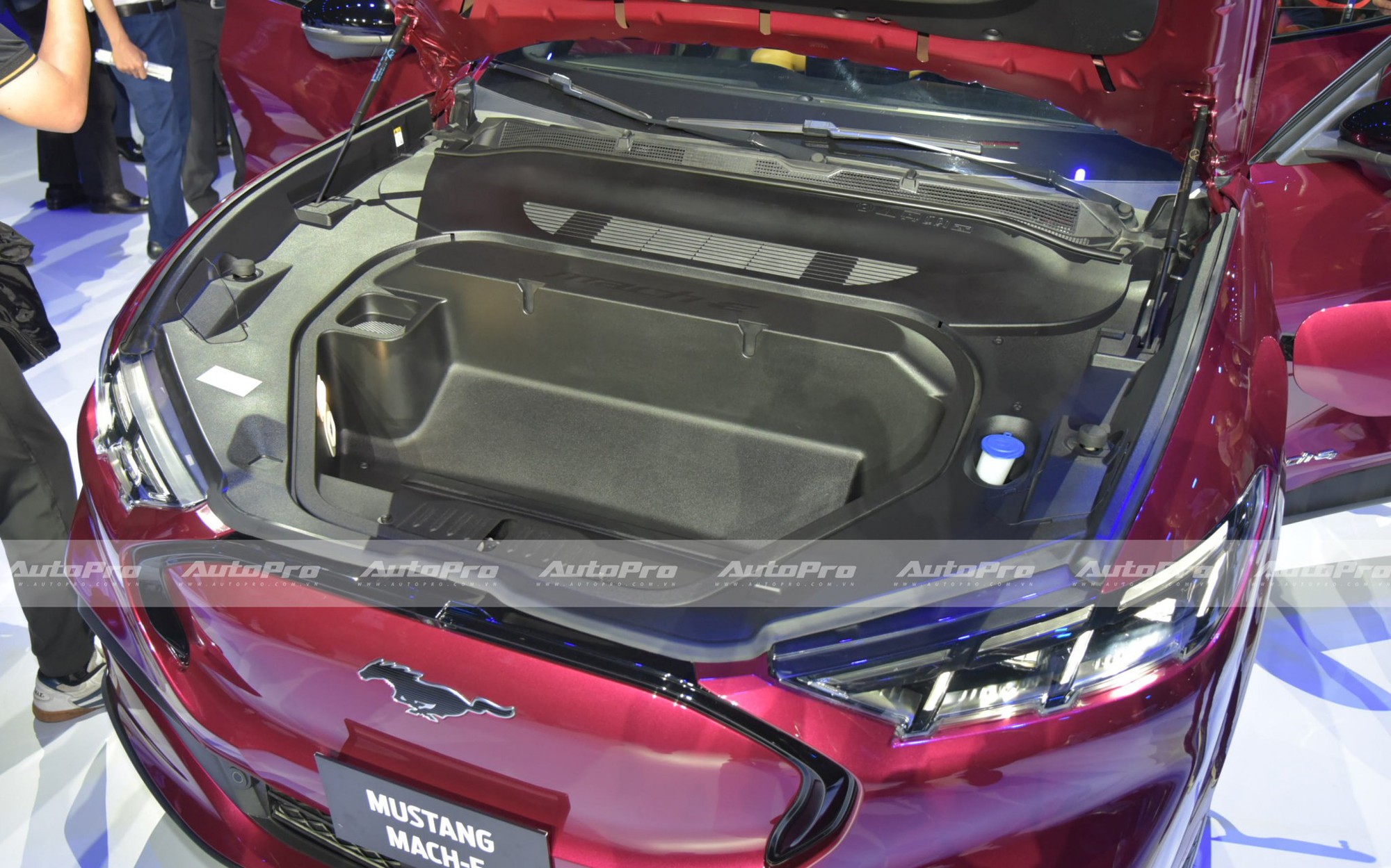 Ford Mustang Mach-E ra mắt Việt Nam: Giá 2,599 tỷ đồng, mạnh gần 400hp, đầy pin dư sức chạy Hà Nội - Quảng Bình- Ảnh 13.