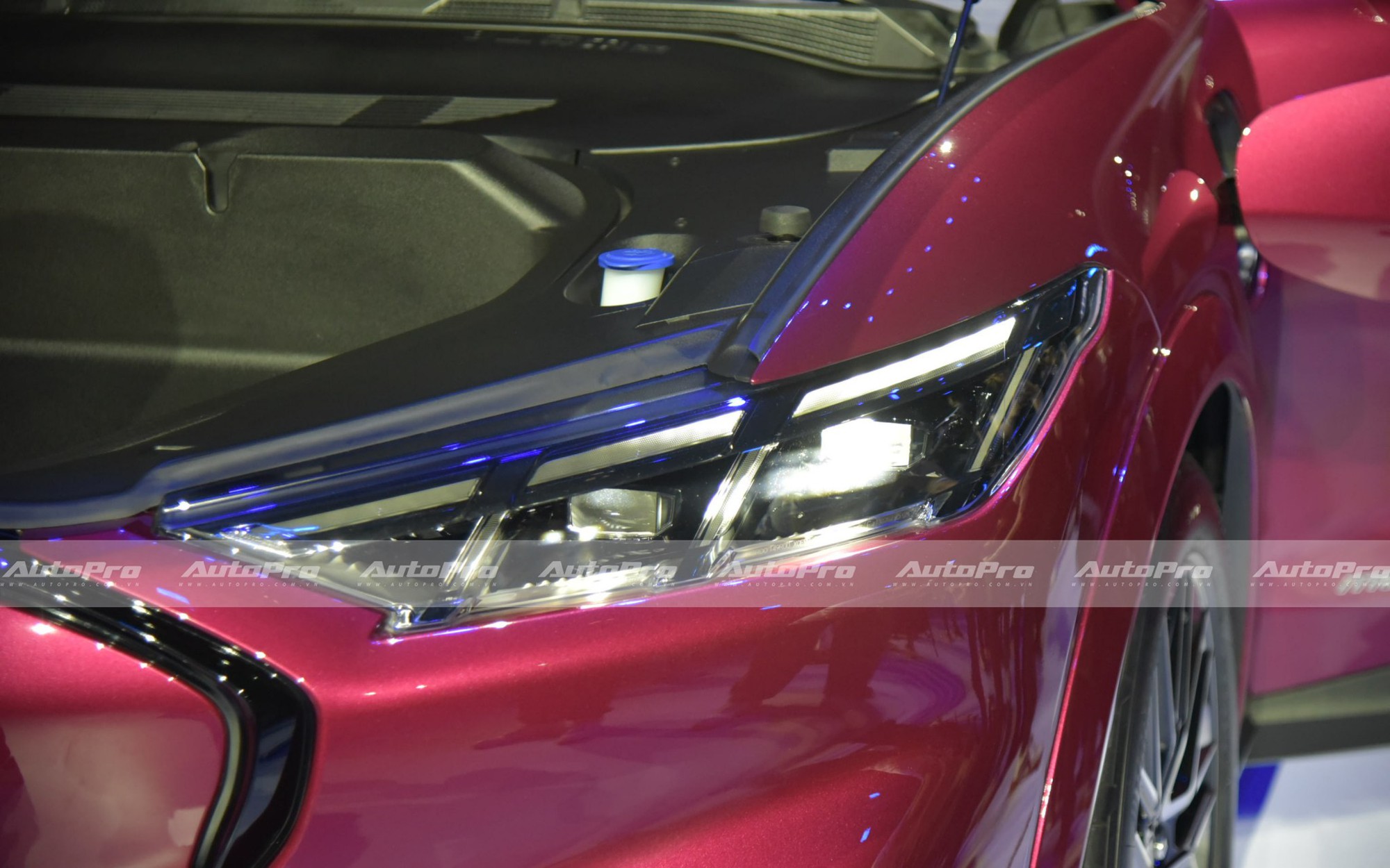 Ford Mustang Mach-E ra mắt Việt Nam: Giá 2,599 tỷ đồng, mạnh gần 400hp, đầy pin dư sức chạy Hà Nội - Quảng Bình- Ảnh 5.