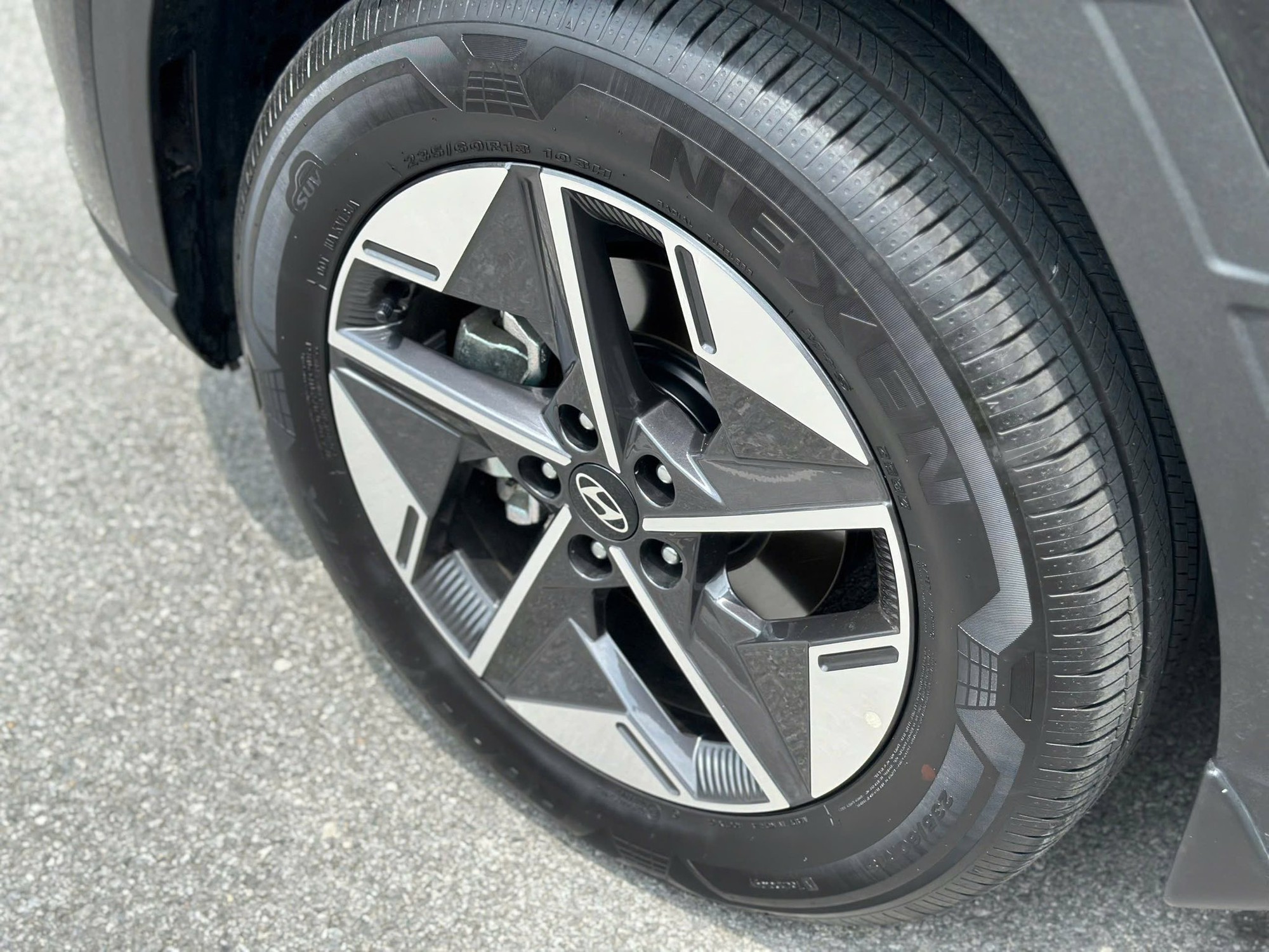 Cùng giá khoảng 850 triệu đồng chọn Ford Territory, Mazda CX-5 hay Hyundai Tucson: Đều ‘ngập’ công nghệ, có ADAS nhưng vẫn còn nhiều điểm khác biệt- Ảnh 12.