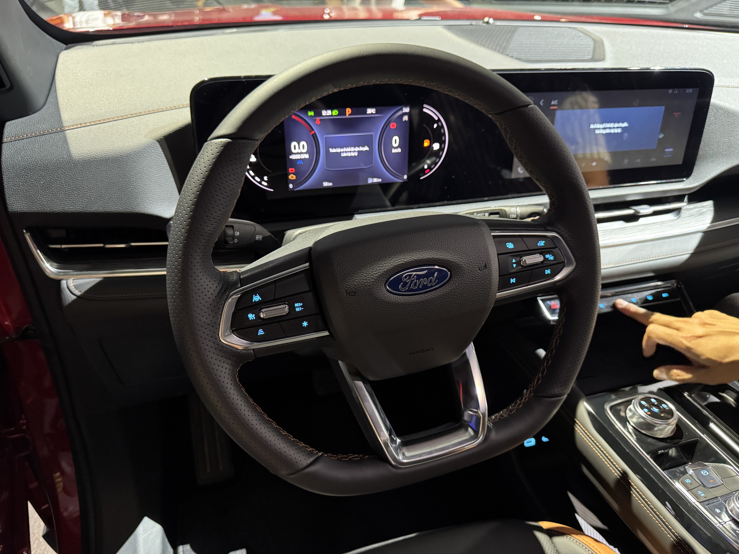 Chênh tới 134 triệu đồng, 3 bản Ford Territory 2025 nhìn qua gần giống nhưng ‘bóc’ kỹ mới thấy khác rõ về công nghệ- Ảnh 10.