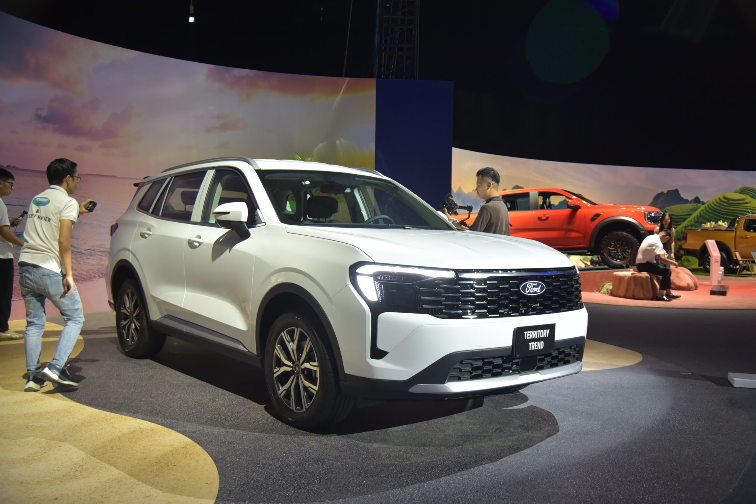 Chênh tới 134 triệu đồng, 3 bản Ford Territory 2025 nhìn qua gần giống nhưng ‘bóc’ kỹ mới thấy khác rõ về công nghệ- Ảnh 1.