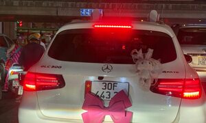 Xử phạt 23 triệu đồng tài xế ô tô che biển số bằng dòng chữ 'Happy Wedding'- Ảnh 5.