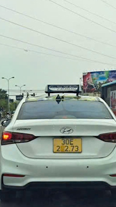 Xử phạt 23 triệu đồng tài xế ô tô che biển số bằng dòng chữ 'Happy Wedding'- Ảnh 6.